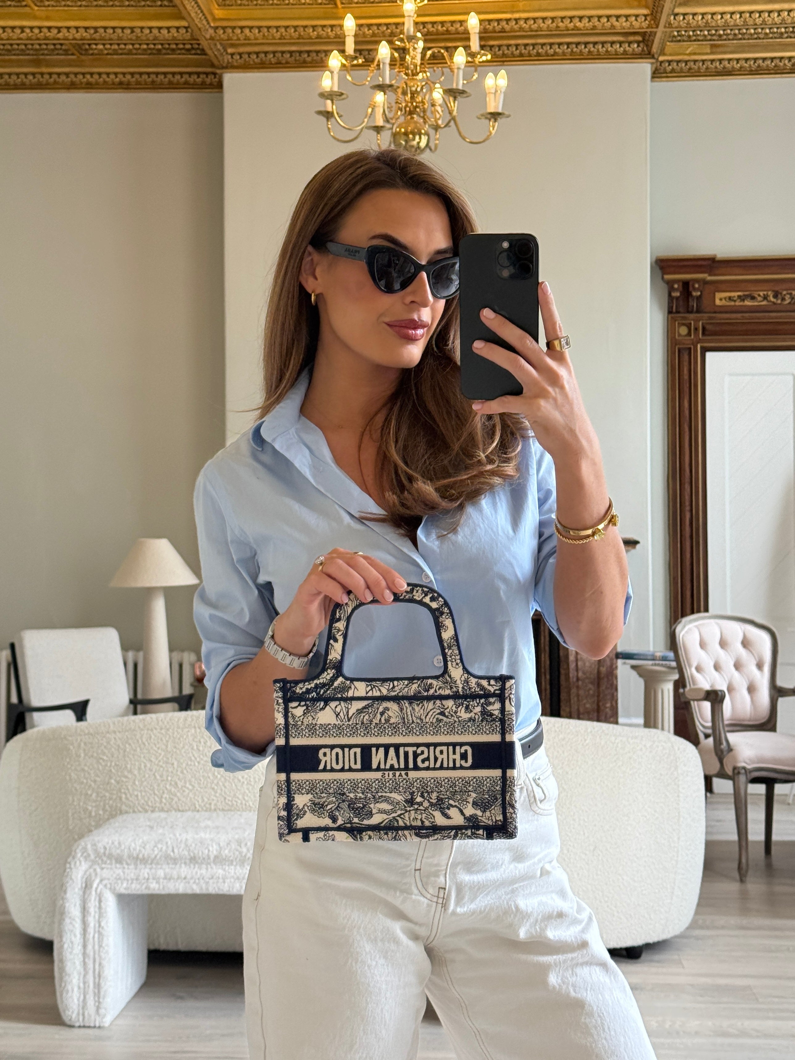 Christian Dior Micro Oblique Book Tote Very Good Condition. Authentic and preloved. 100% Authenticity Guarantee