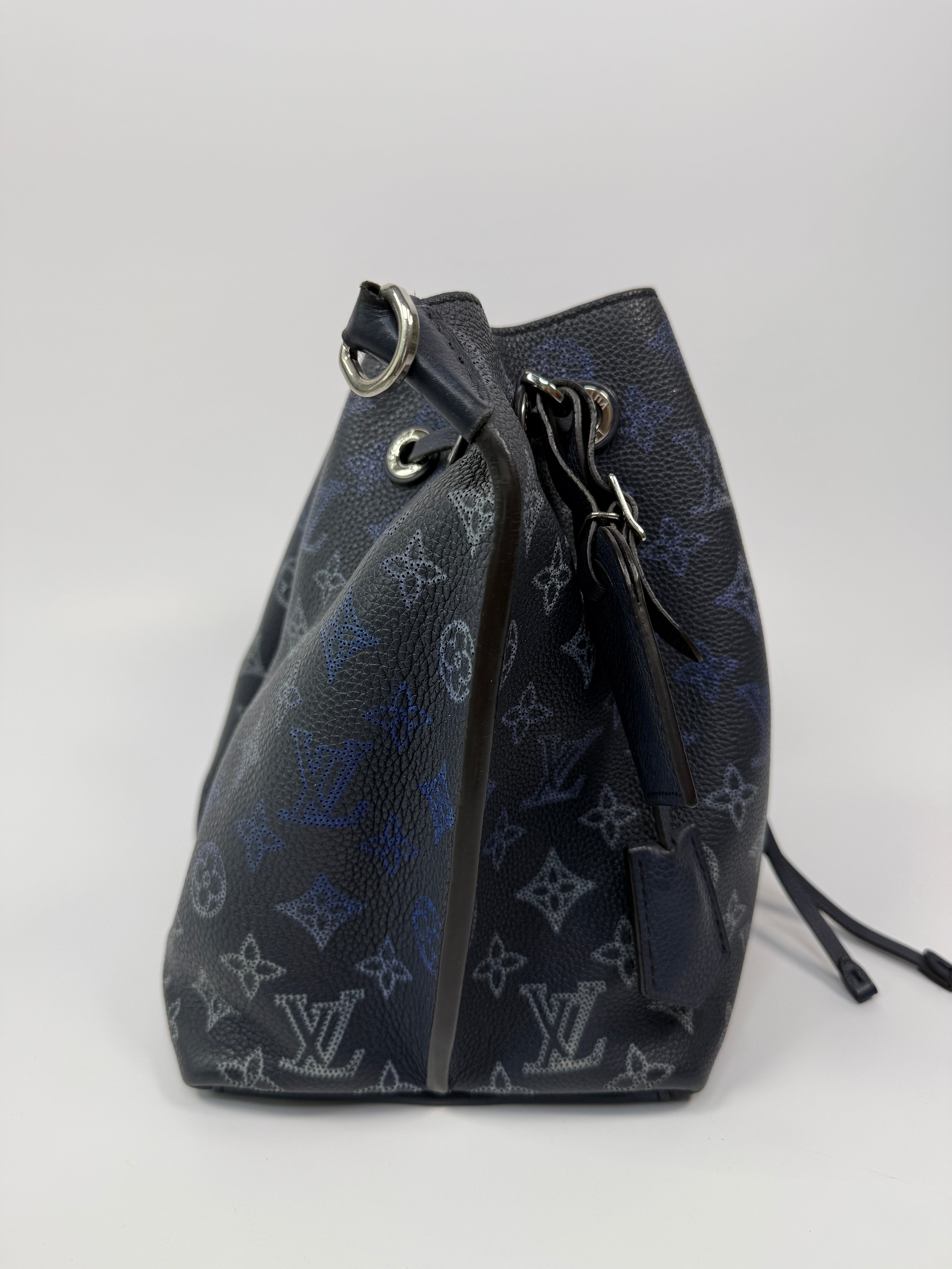 Louis Vuitton Muria Bucket Bag In Mahina Calfskin Leather