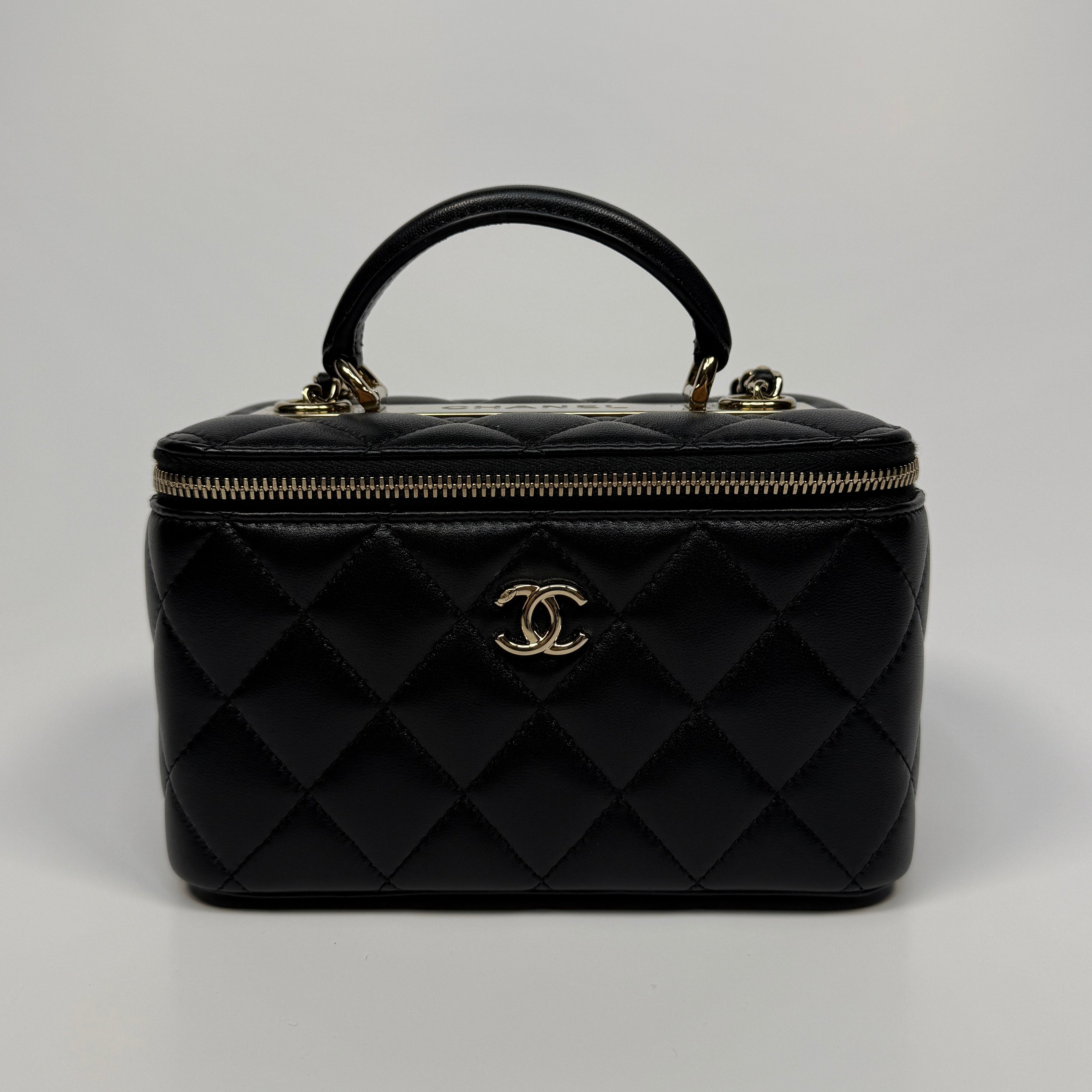 Chanel Vanity Trendy Top Handle In Black Lambskin With Gold Hardware In Excellent Condition. Authentic and Preloved. 