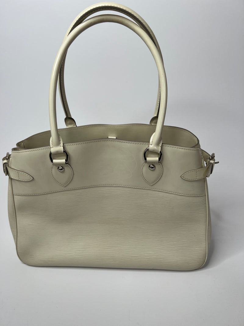 Louis Vuitton Passy Bag In White Ivory Epi Leather