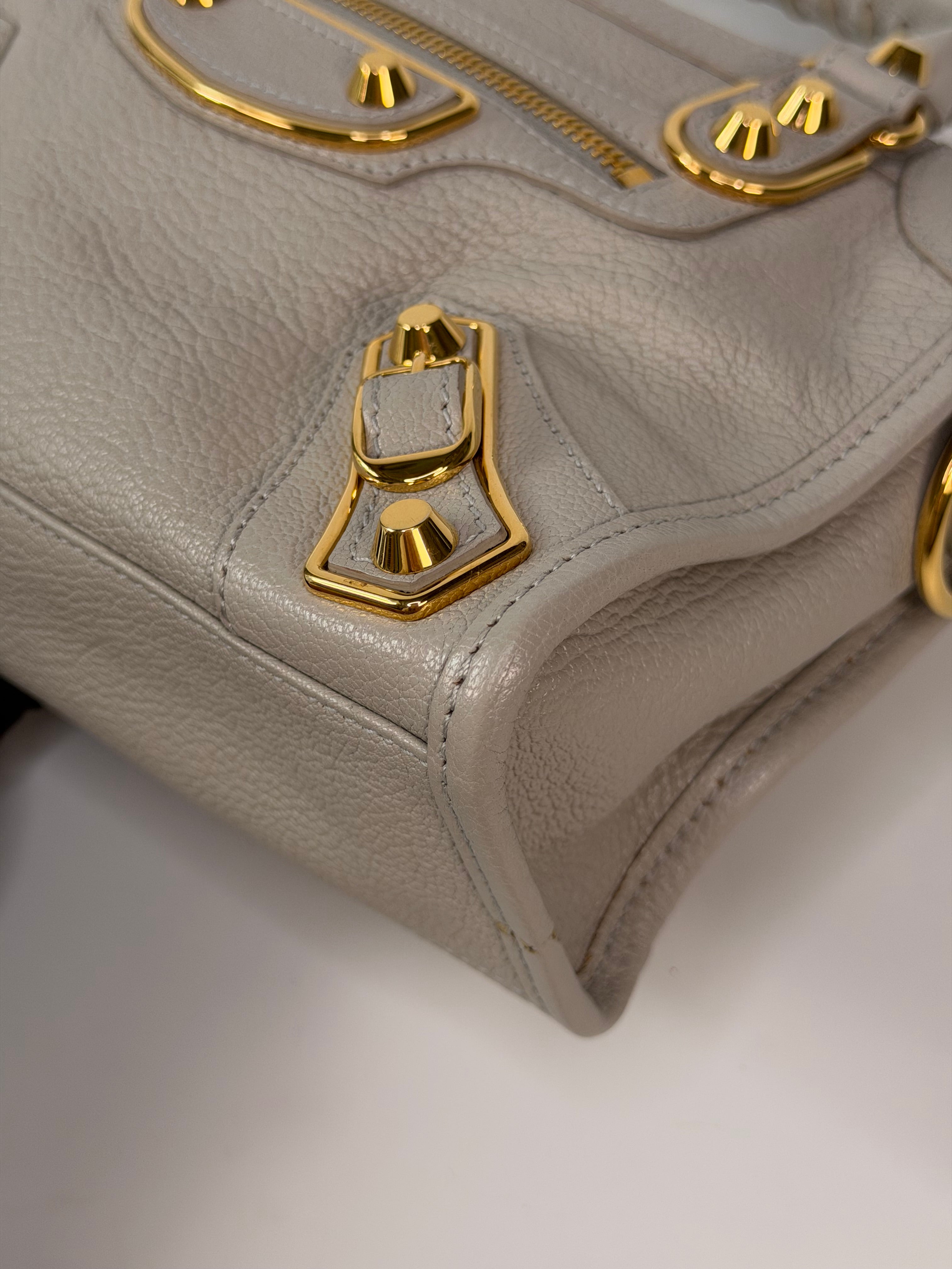 Balenciaga Le City Mini Bag In Grey Lambskin With Gold Hardware. 100% authentic and preloved in excellent condition