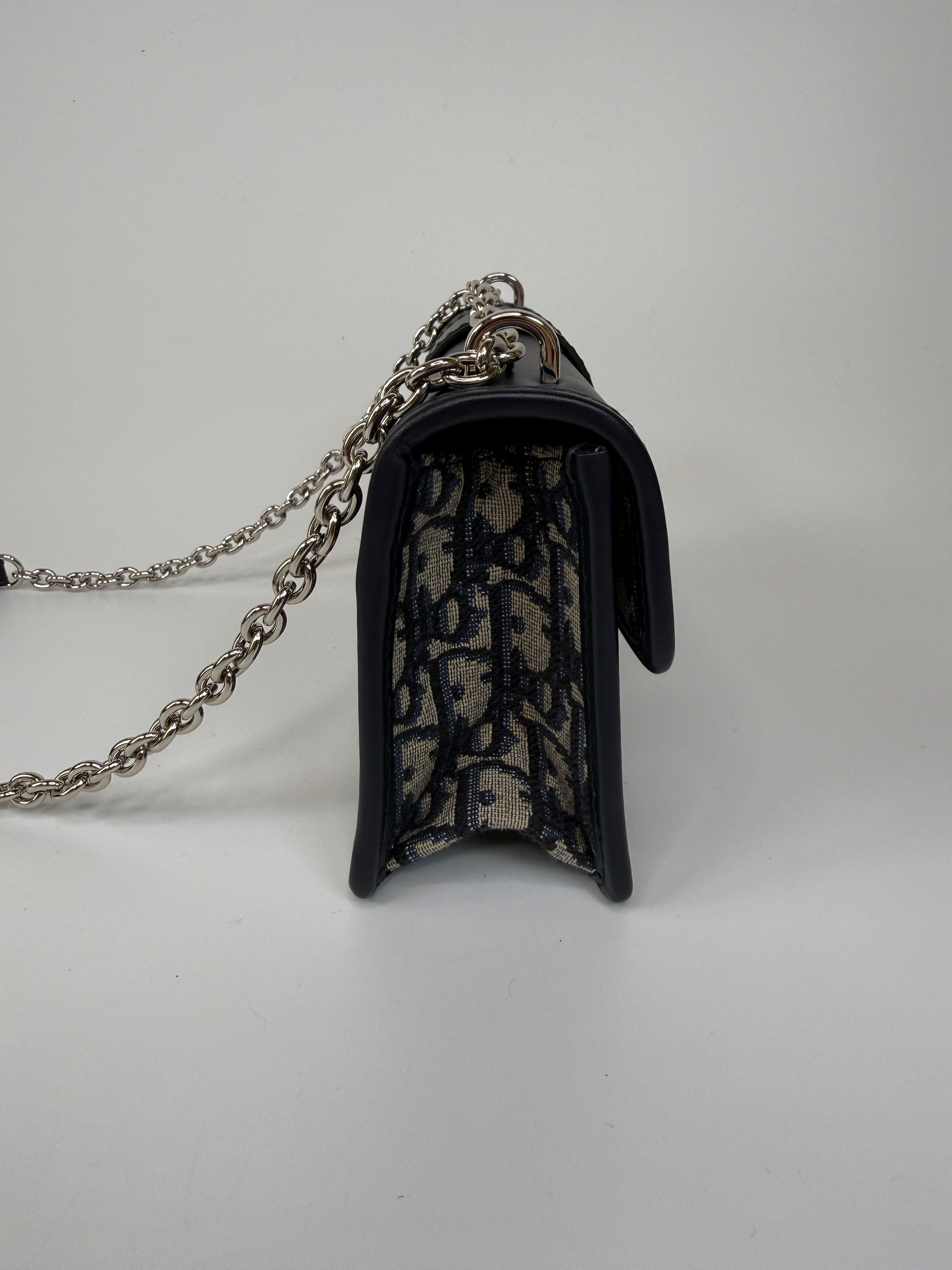 Authentic and preloved Christian Dior 30 Montaigne East-West Bag With Chain Excellent Condition. 100% Authenticity Guarantee 
