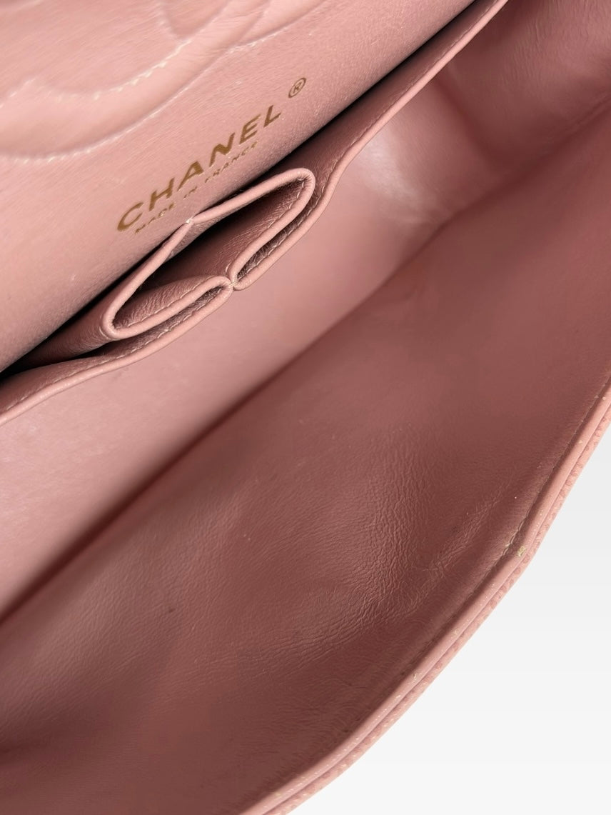 *RARE* Chanel Vintage Medium Classic Double Flap In Pink Caviar Leather With 24Kt Gold Hardware, authentic and preloved in overall excellent condition 100% guarantee.