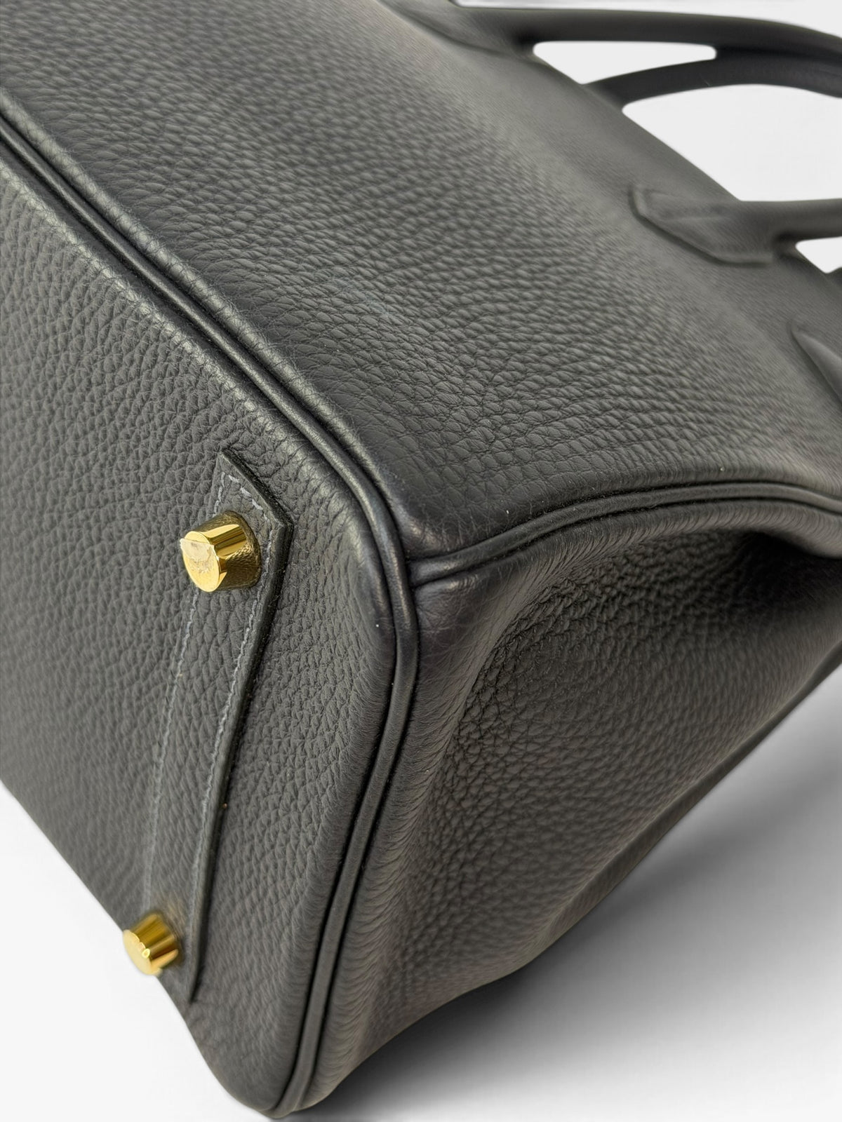 Hermès Birkin 30 In Caban Togo Leather With Gold Hardware. 100% authentic and preloved in excellent condition