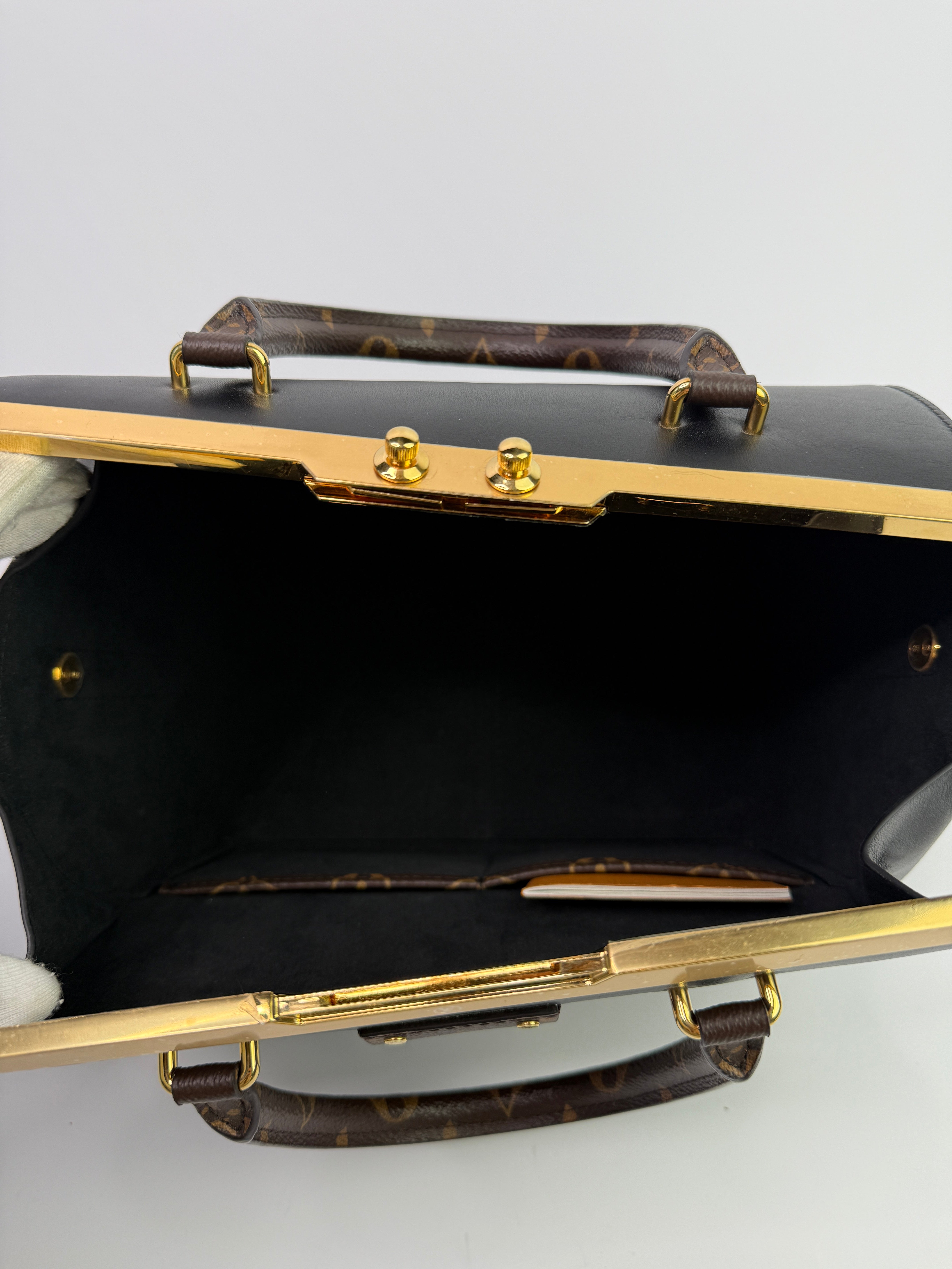 Louis Vuitton Speedy Doctor 25 Brown Monogram. Authentic and preloved
