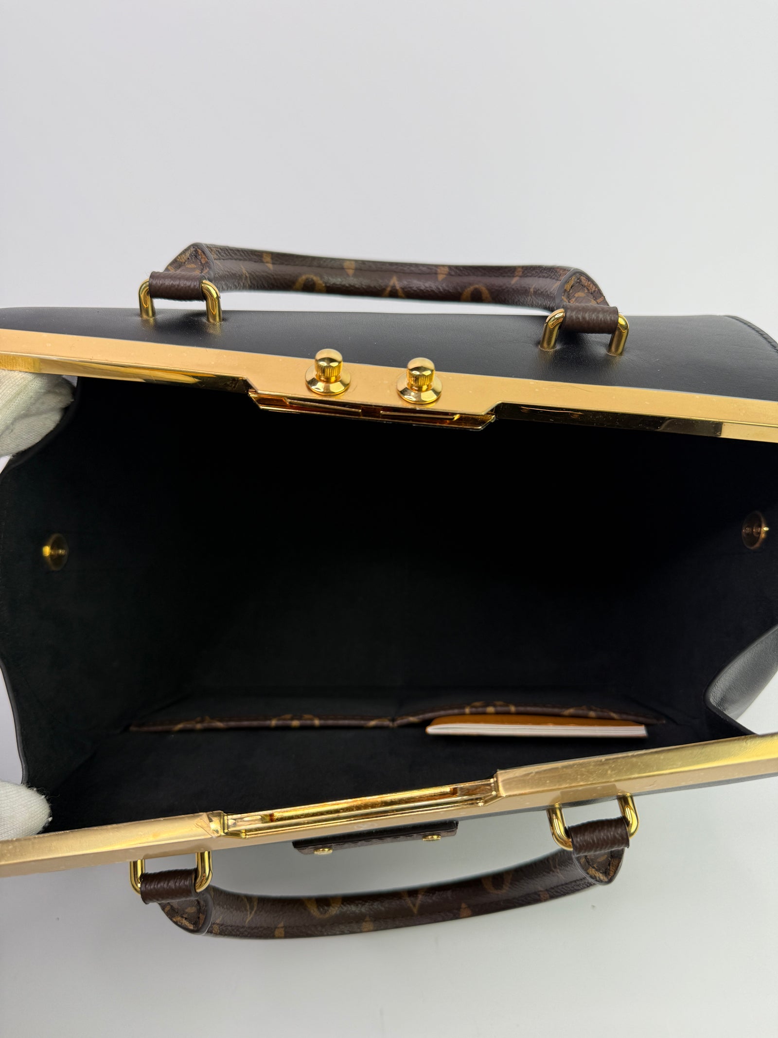 アリーデベルチLouis Vuitton ゴールド ネクタイ 箱付き アリーデベルチLouis Vuitton ゴールド ネクタイ 箱付き All