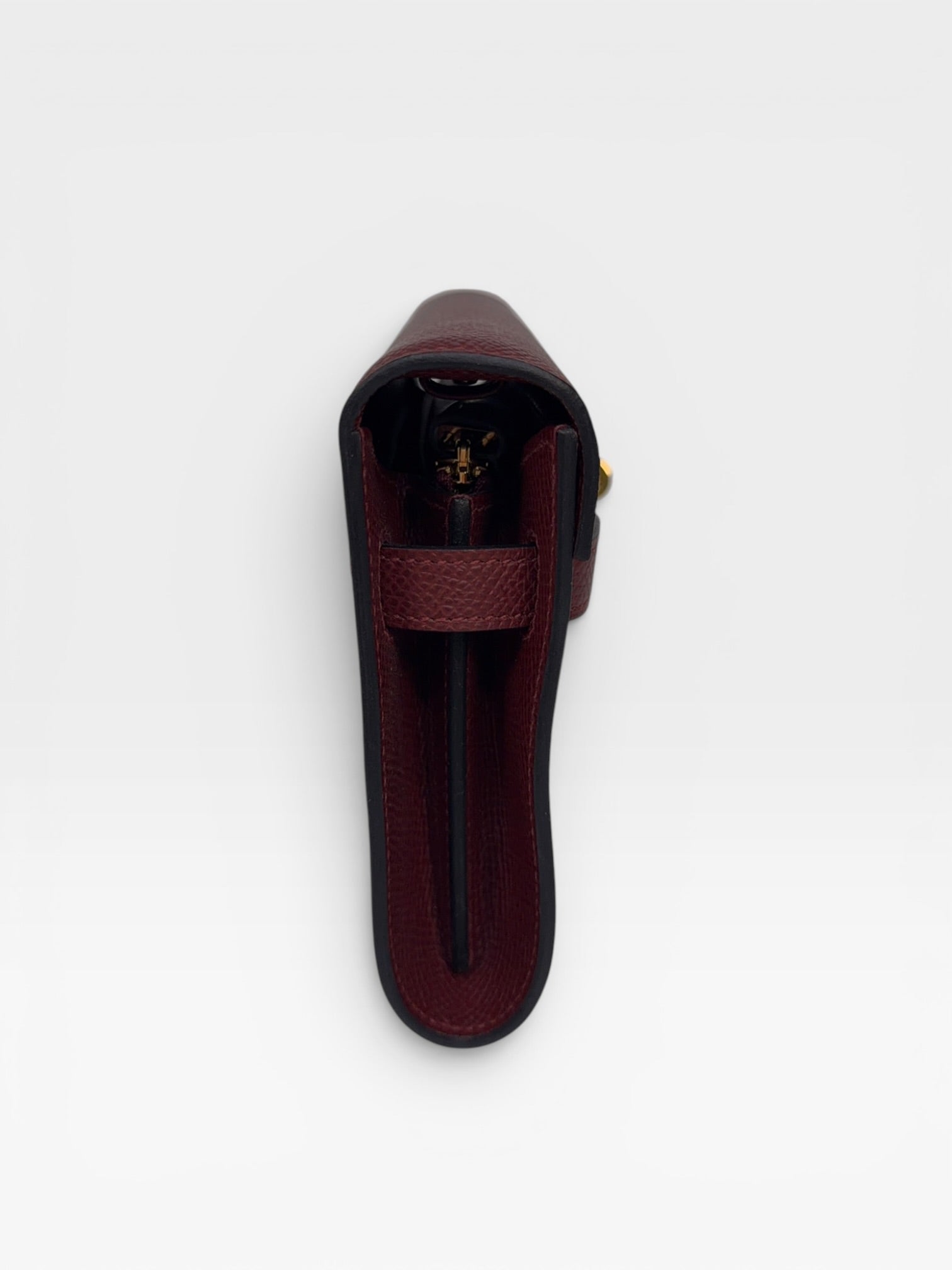 Hermès Kelly To Go In Burgundy Epsom Leather With Gold Hardware
