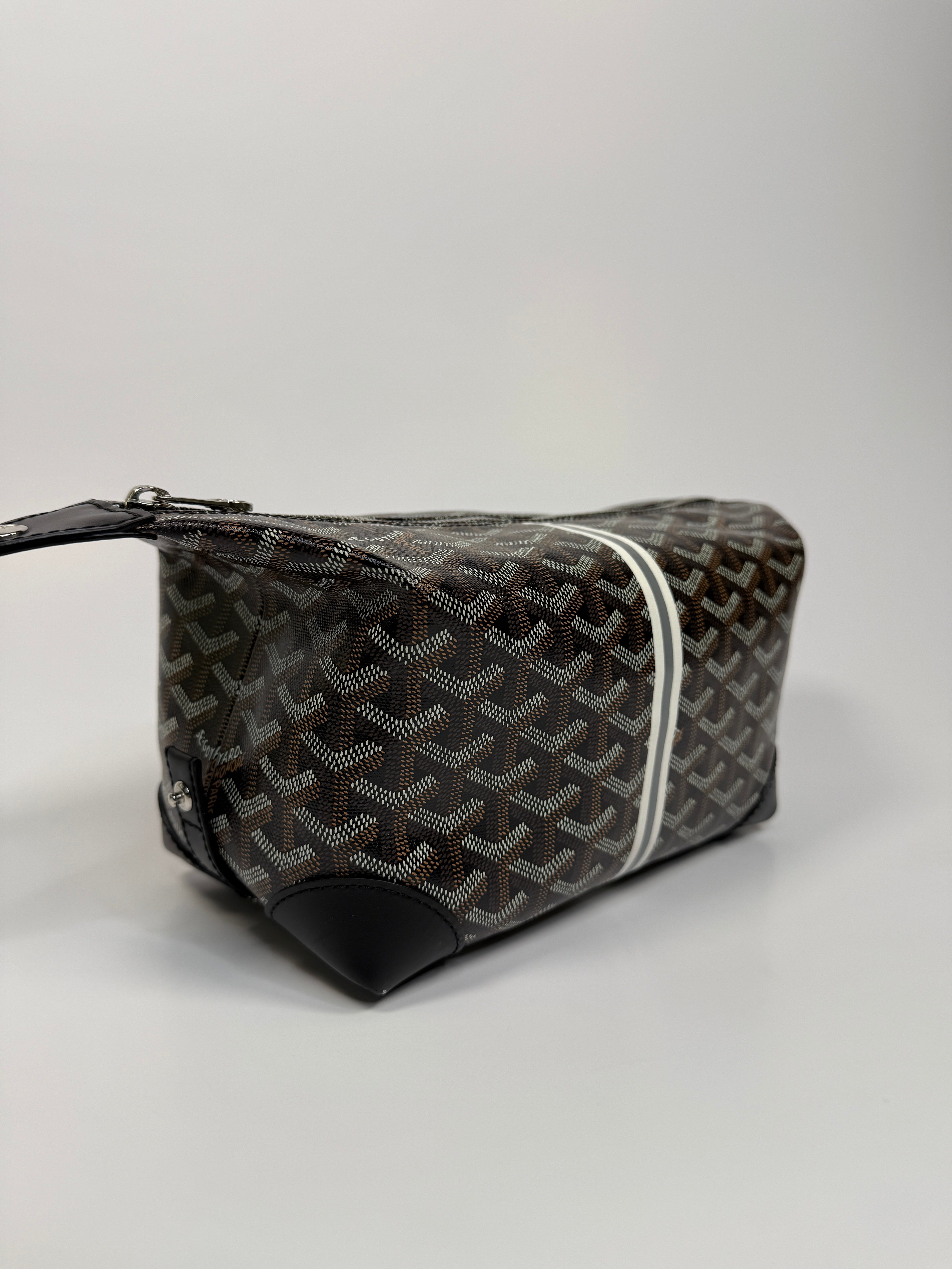 Goyard Toiletry Bowling 26 In Black and Tan Authentic Excellent Condition.