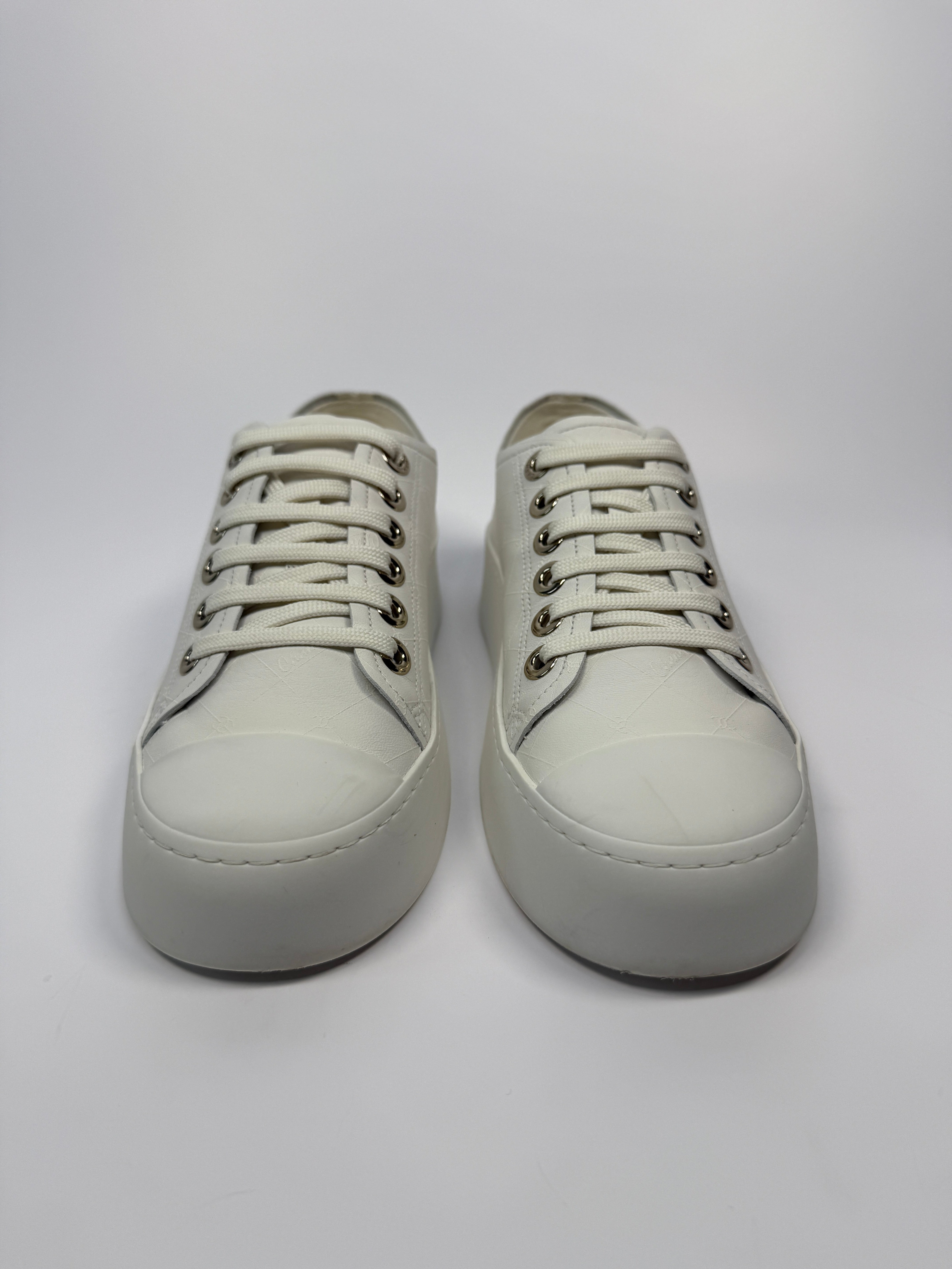 Chanel CC Logo Sneakers (Size 36/UK3)