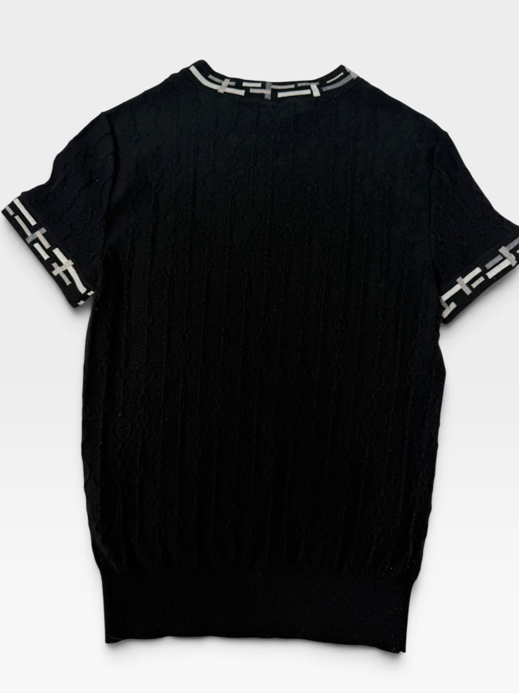 Hermès "Do Re Boucles" Short-Sleeve Sweater (Size 34/ UK6). Authentic and preloved in excellent condition. 100% guarantee. Insured next day delivery