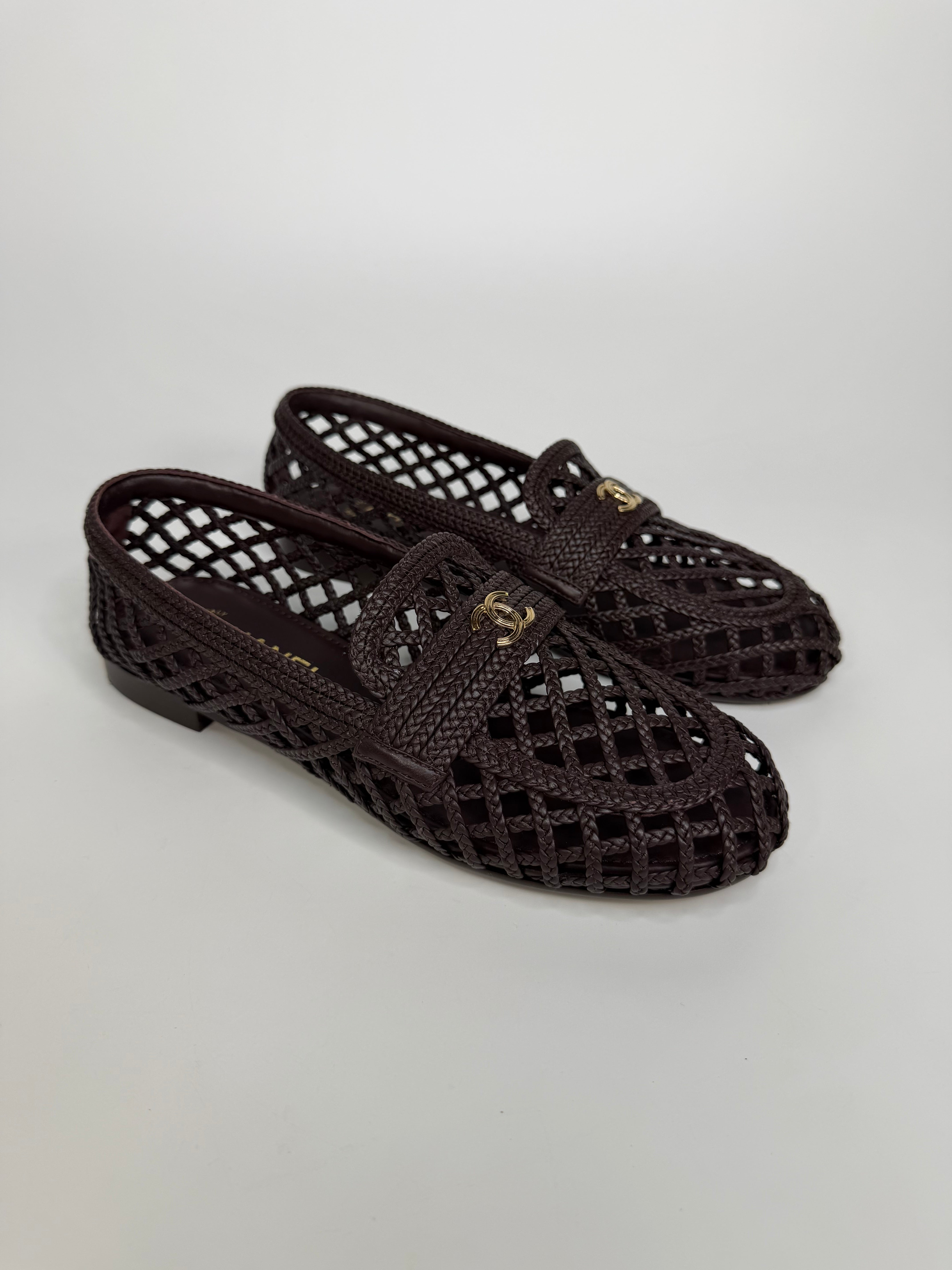 Chanel Loafers In Brown Lambskin Spring/Summer 26 Collection (Size 39.5 / UK6.5). Authentic and preloved in excellent condition