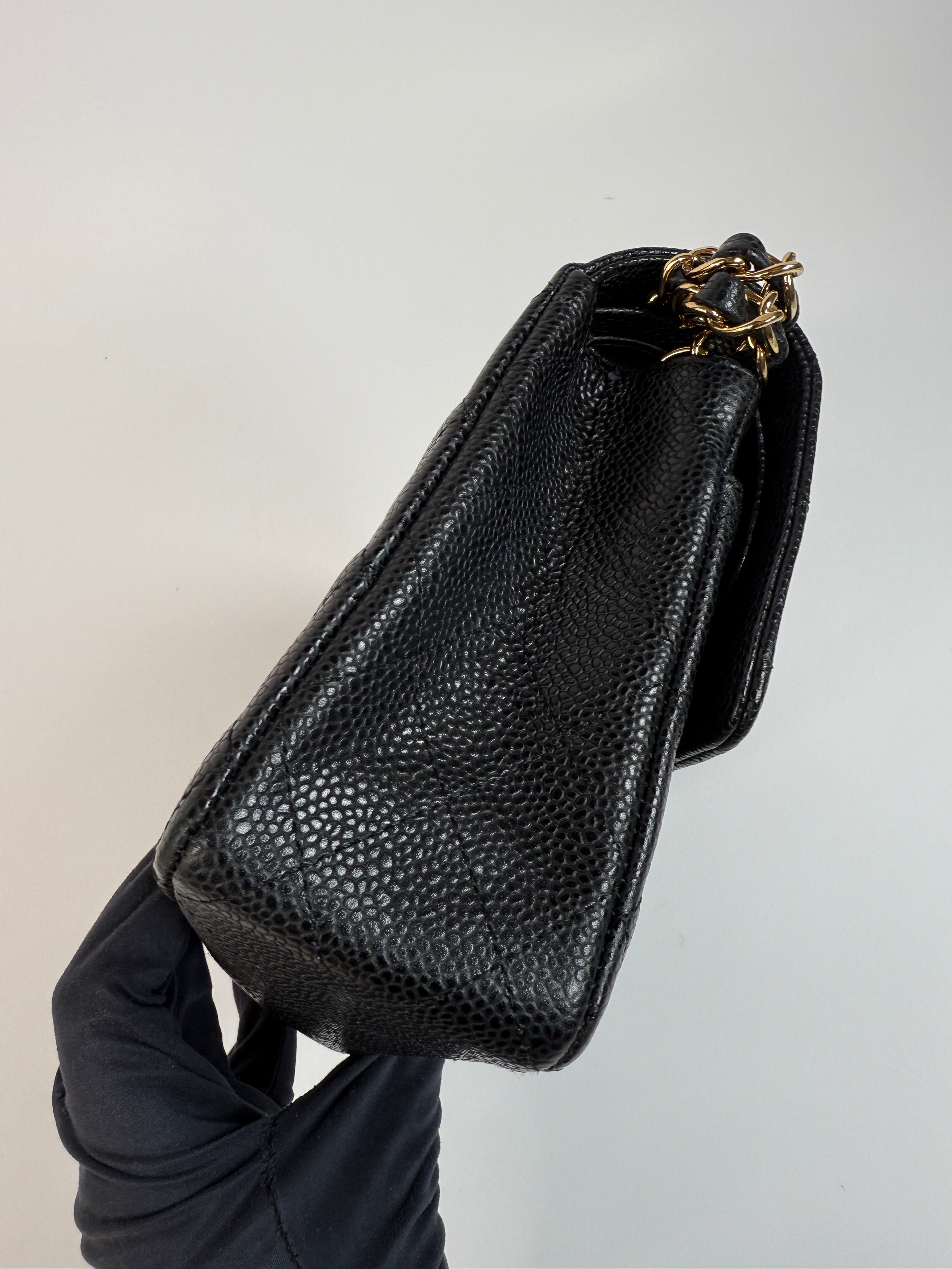 Chanel Medium Classic Double Flap Black Caviar With GHW