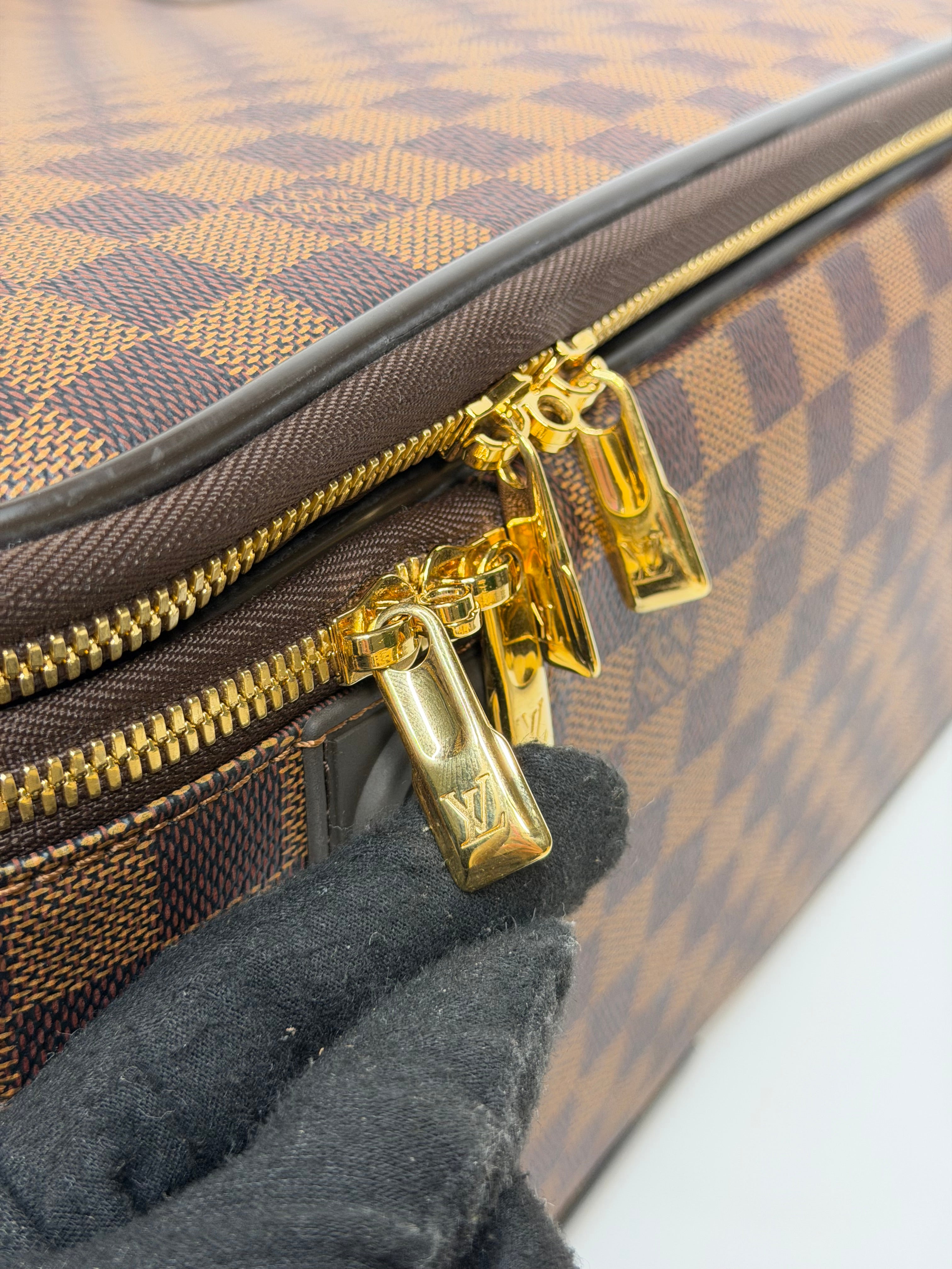 Louis Vuitton Pégase Suitcase In Damier Ebene With Gold Hardware. Authentic and preloved in excellent condition.