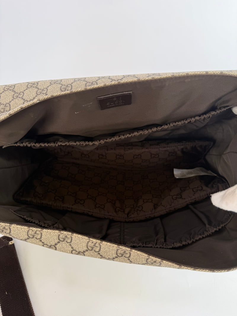 Gucci GG Supreme Medium Baby Changing Bag