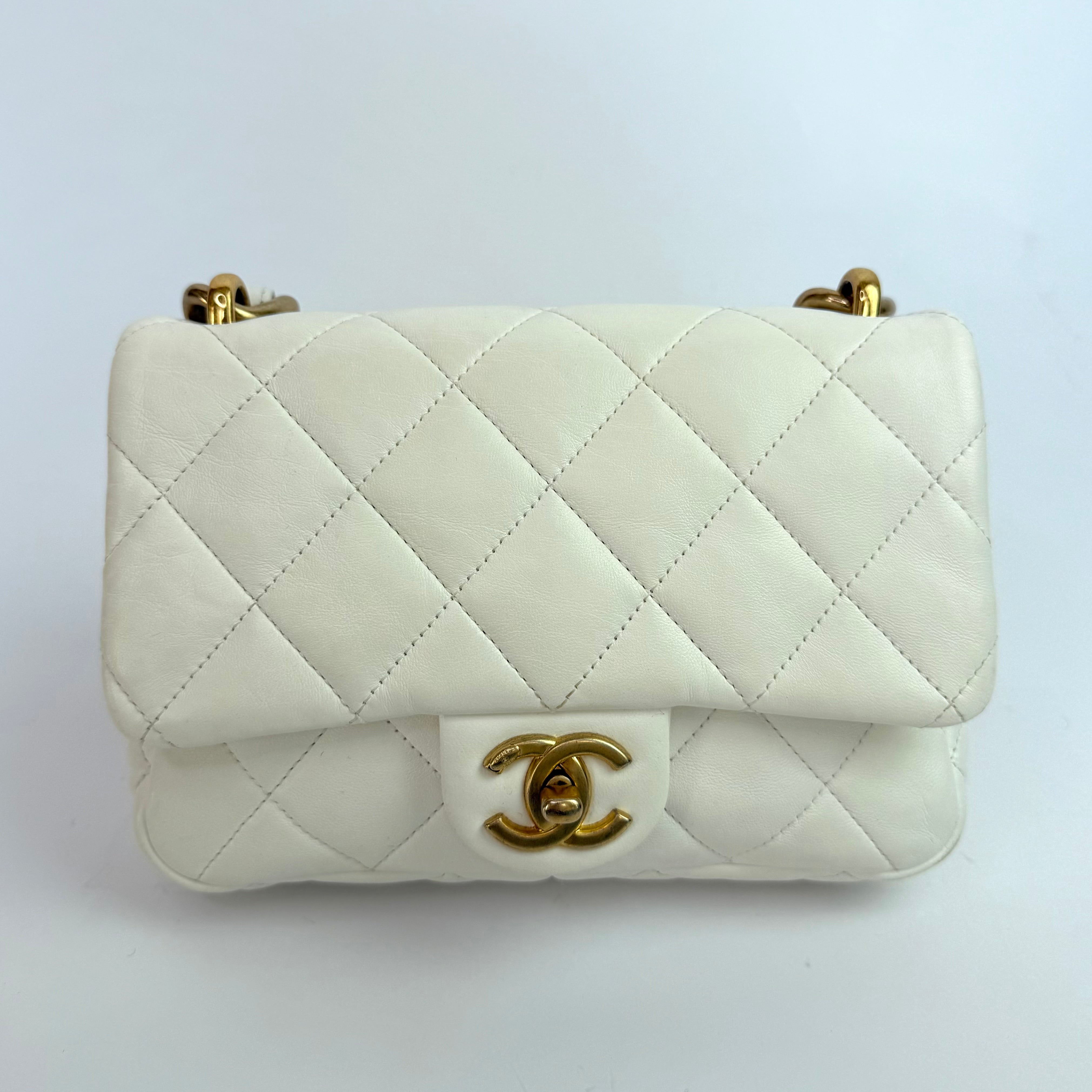 Chanel Seasonal Mini Flap Bag
Pre Loved & Authentic