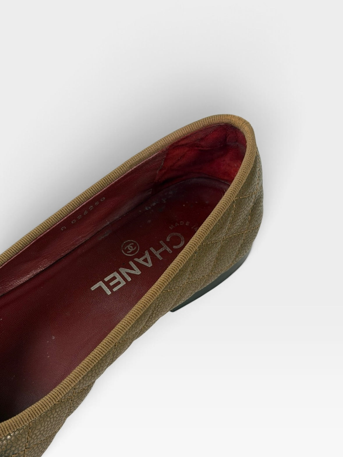 Chanel Ballet Pumps (Size 39/UK6) 100% authentic and preloved in very good condition