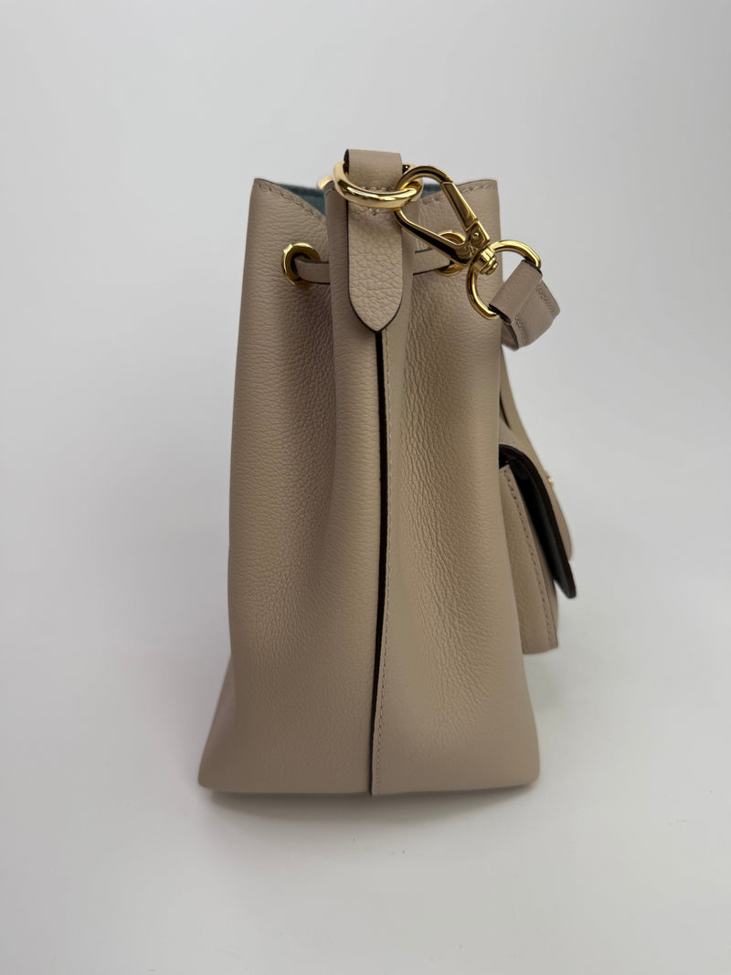 Louis Vuitton Lock Me Bucket MM