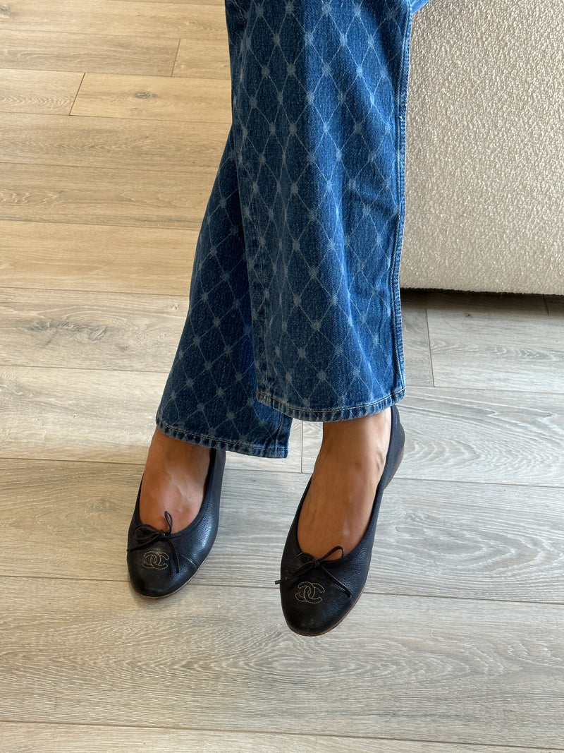Chanel Navy Ballet Flats (Size 40.5 /UK 7.5)