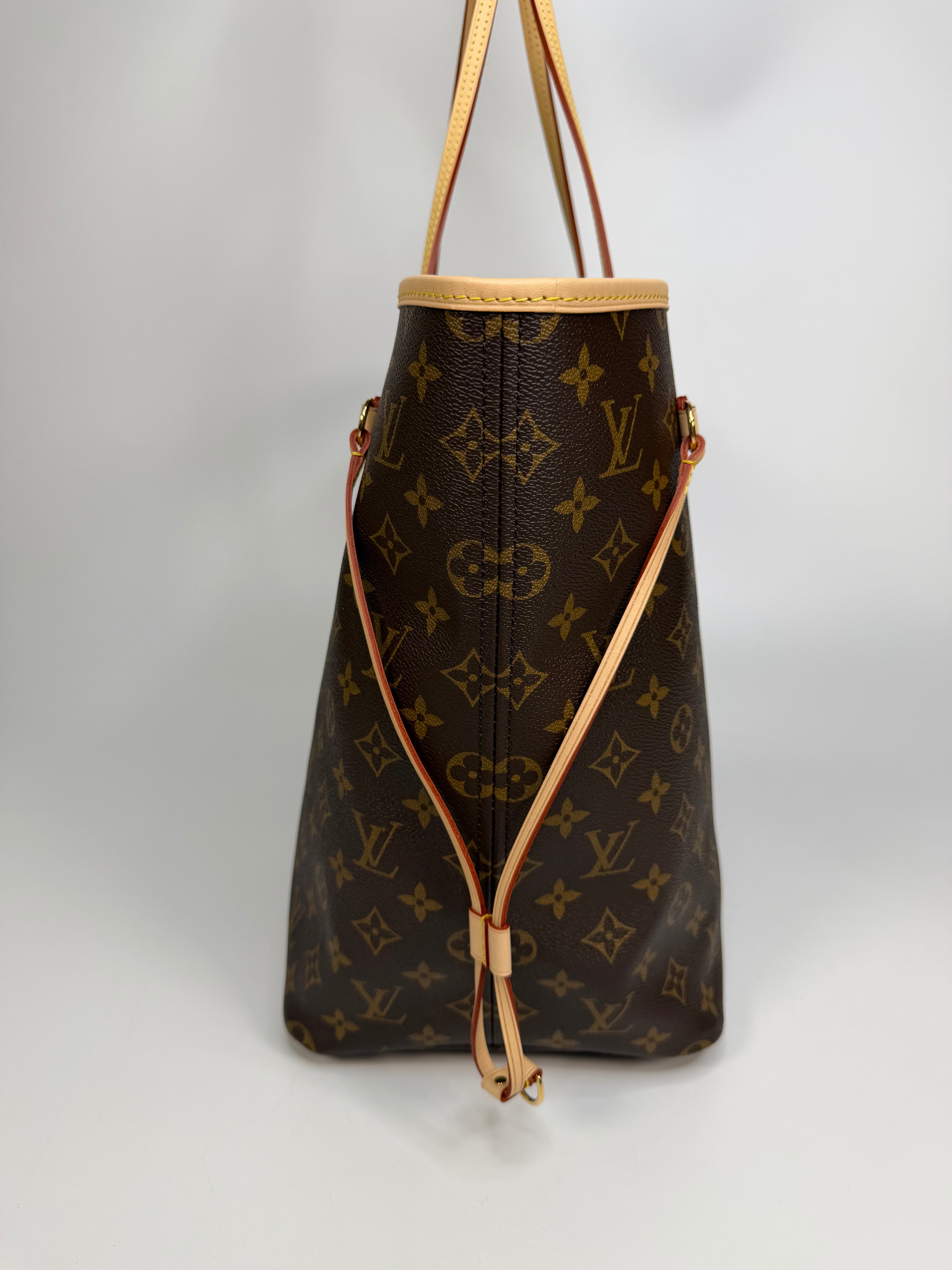 Louis Vuitton Neverfull GM Tote Bag. Authentic and preloved in excellent condition with 100% authenticity guarantee.