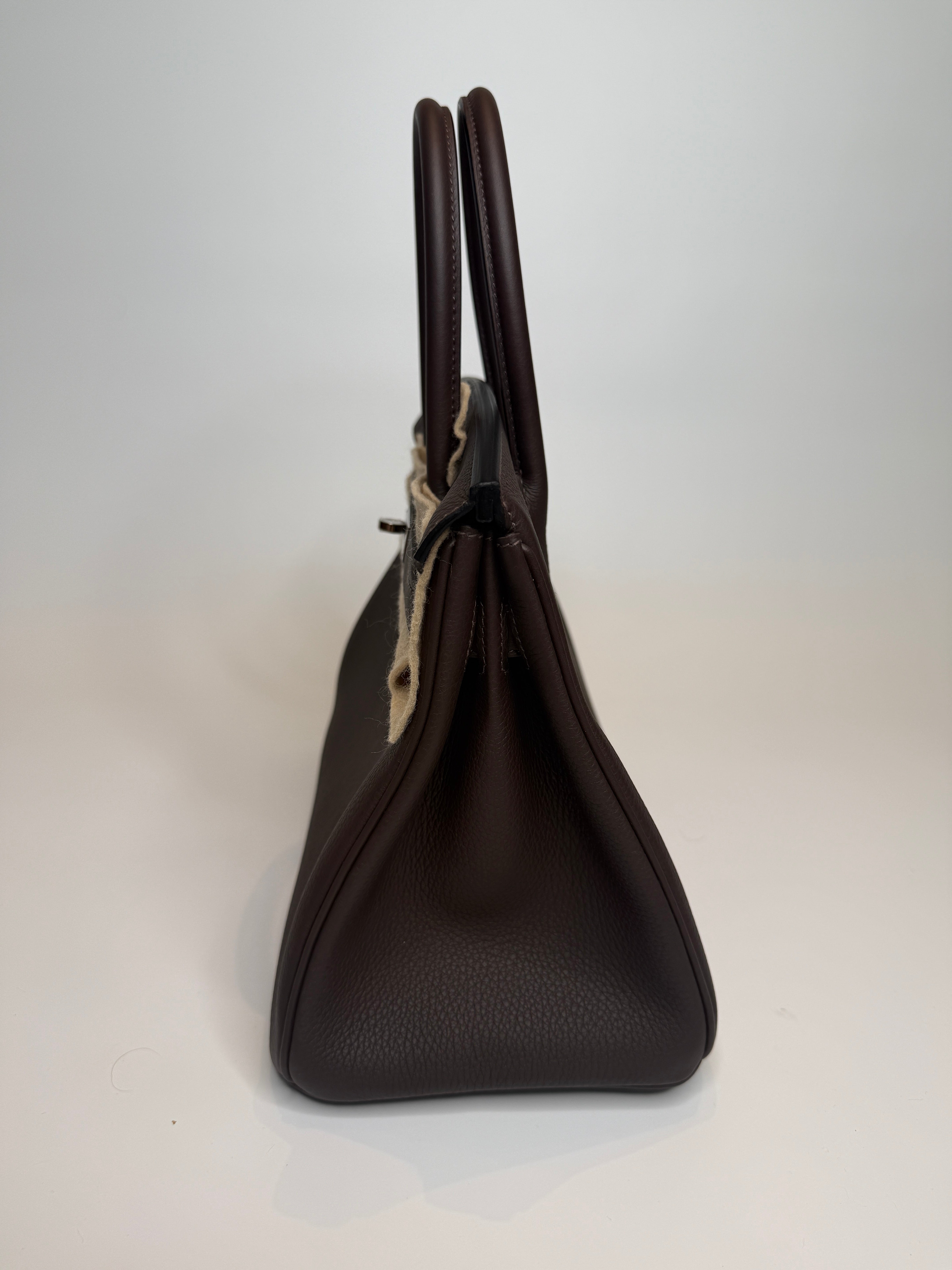 Hermès Birkin 30 In Eben Togo Leather With Palladium Hardware
Authentic Pre Loved Verified by Luxe Cheshire Trusted Designer resale