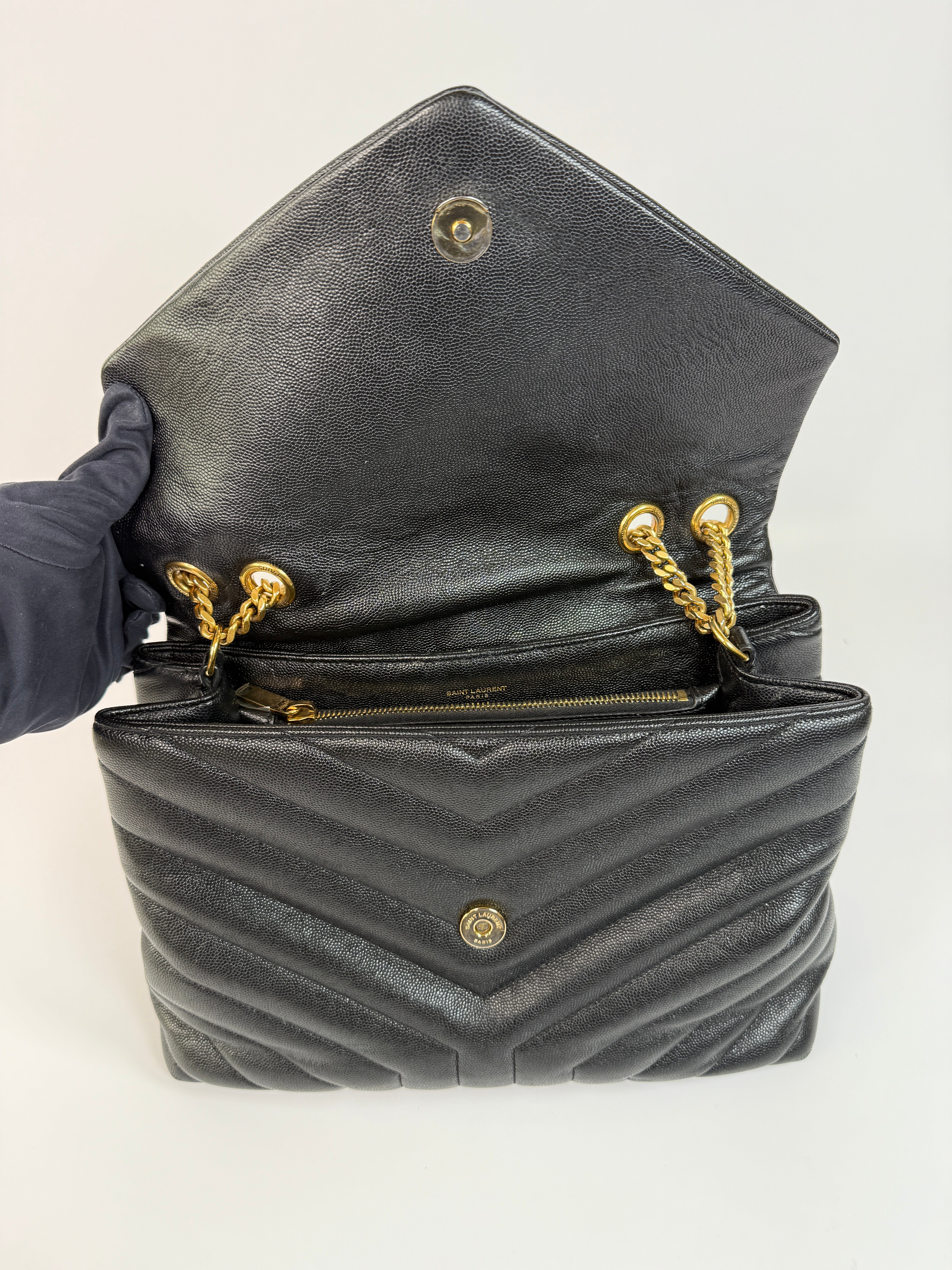 Saint Laurent Medium Grain De Poudre Loulou Shoulder Bag