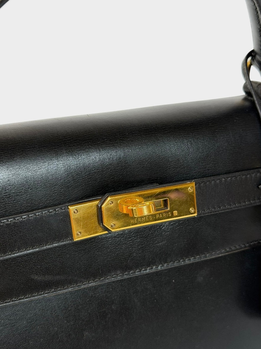 *RARE* Hermès Vintage Kelly 28 In Black Box Calf Leather With Gold Hardware. Authentic and preloved in excellent condition. 100% guarantee
