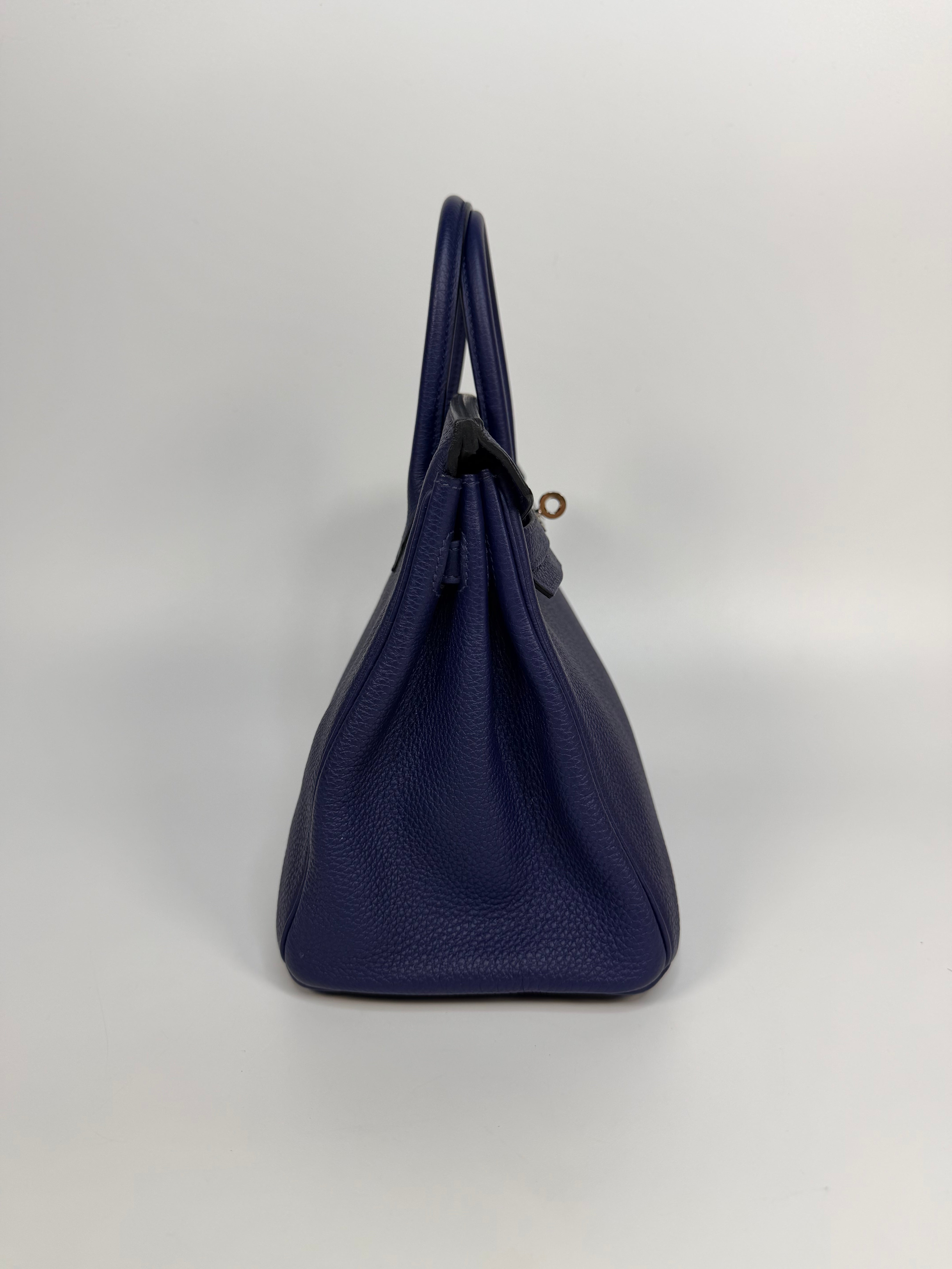 Hermès Birkin 25 In Blue Sapphire Togo With Palladium Hardware. Authentic and preloved in excellent condition