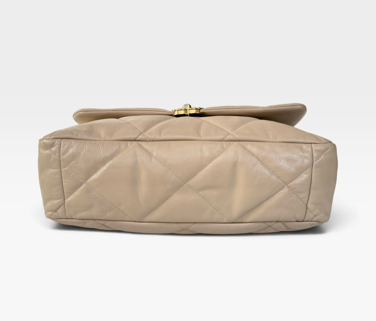 Chanel 19 Maxi In Cream Lambskin Leather With Mixed Hardware. 100% authentic and preloved in excellent condition