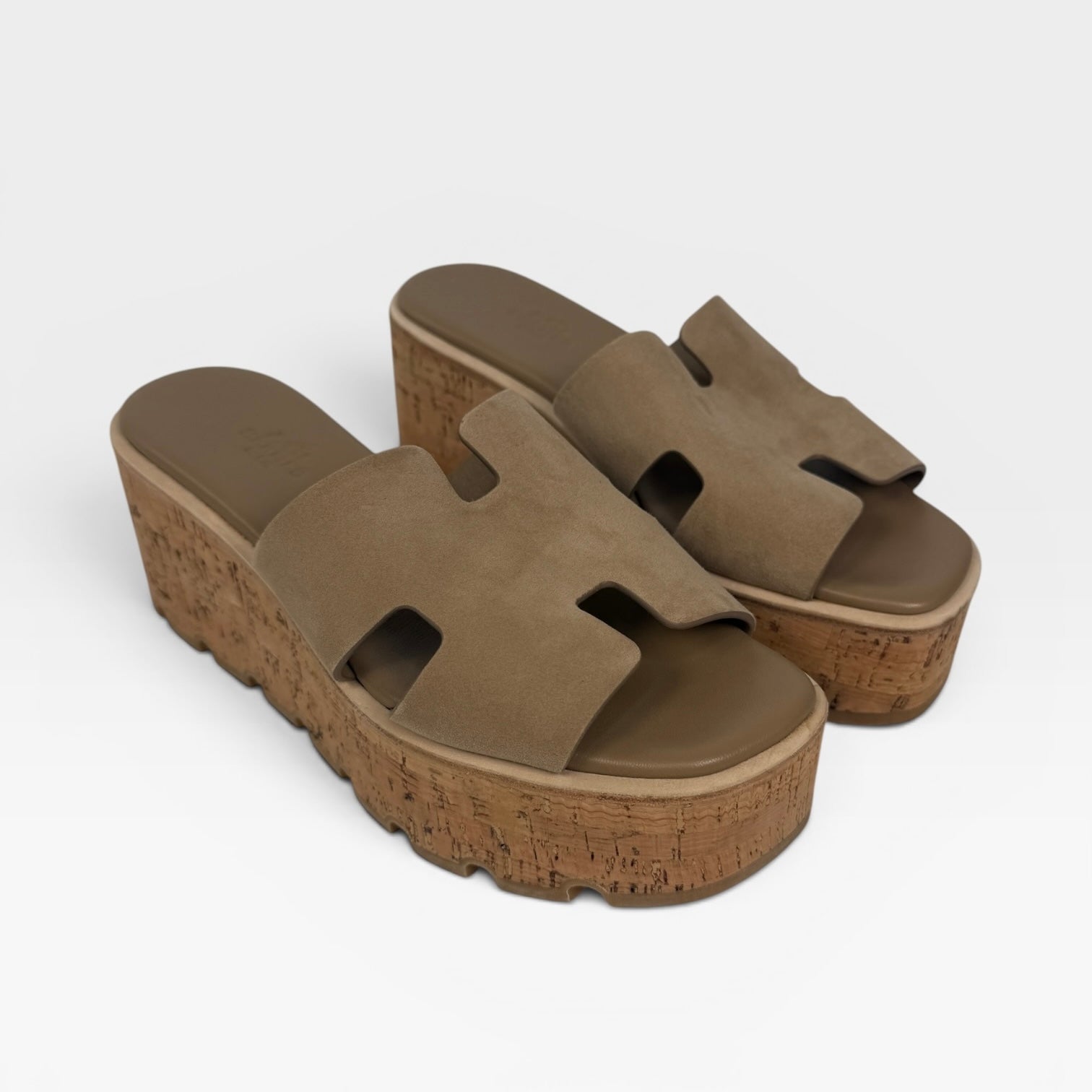 Hermès Eze 30 Sandals In Natural Brown (EU37/ UK4)