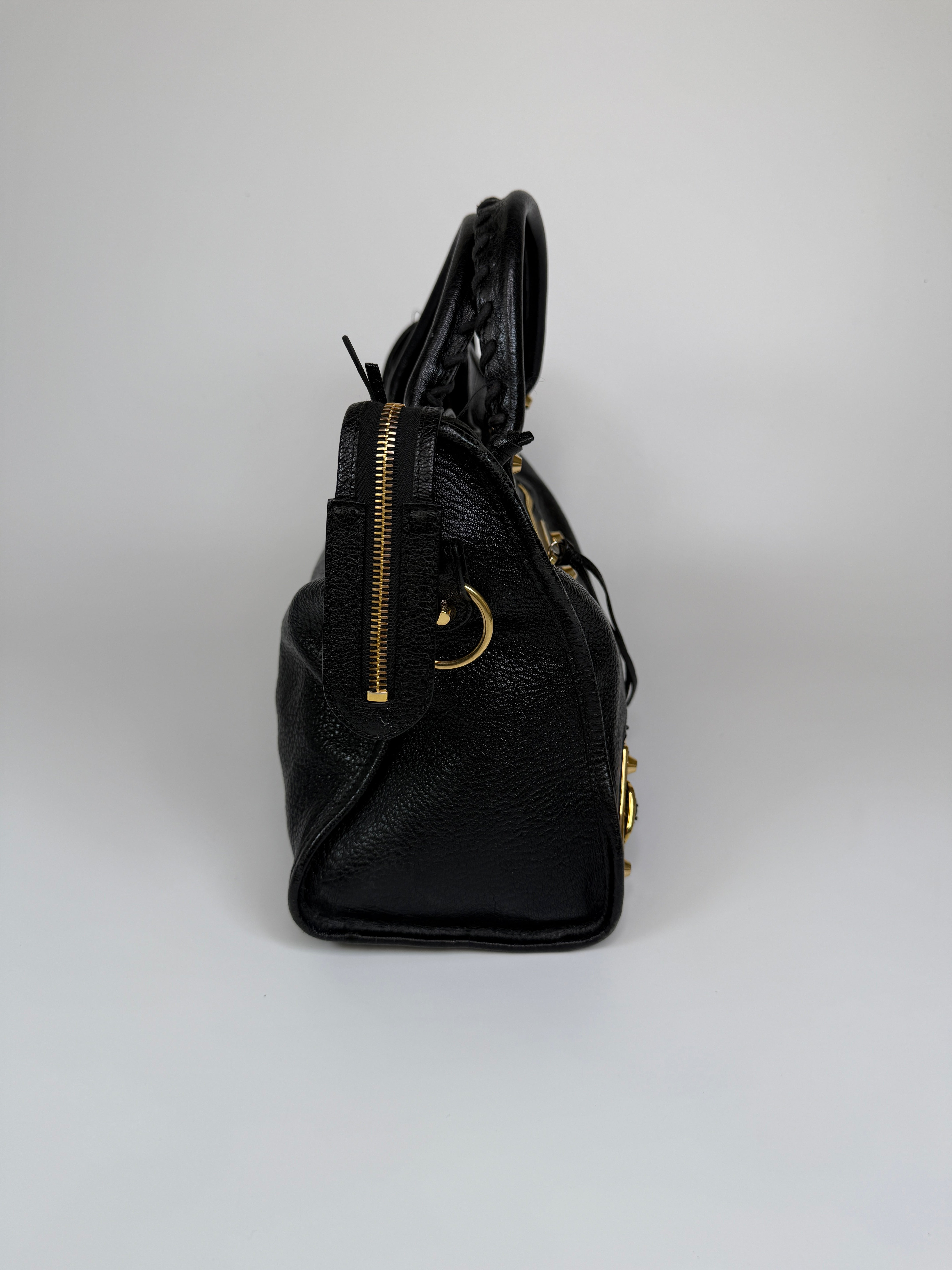 Balenciaga Black Leather City Bag In Black Leather With Gold Hardware In Excellent condition. 100% Authenticity guarantee
