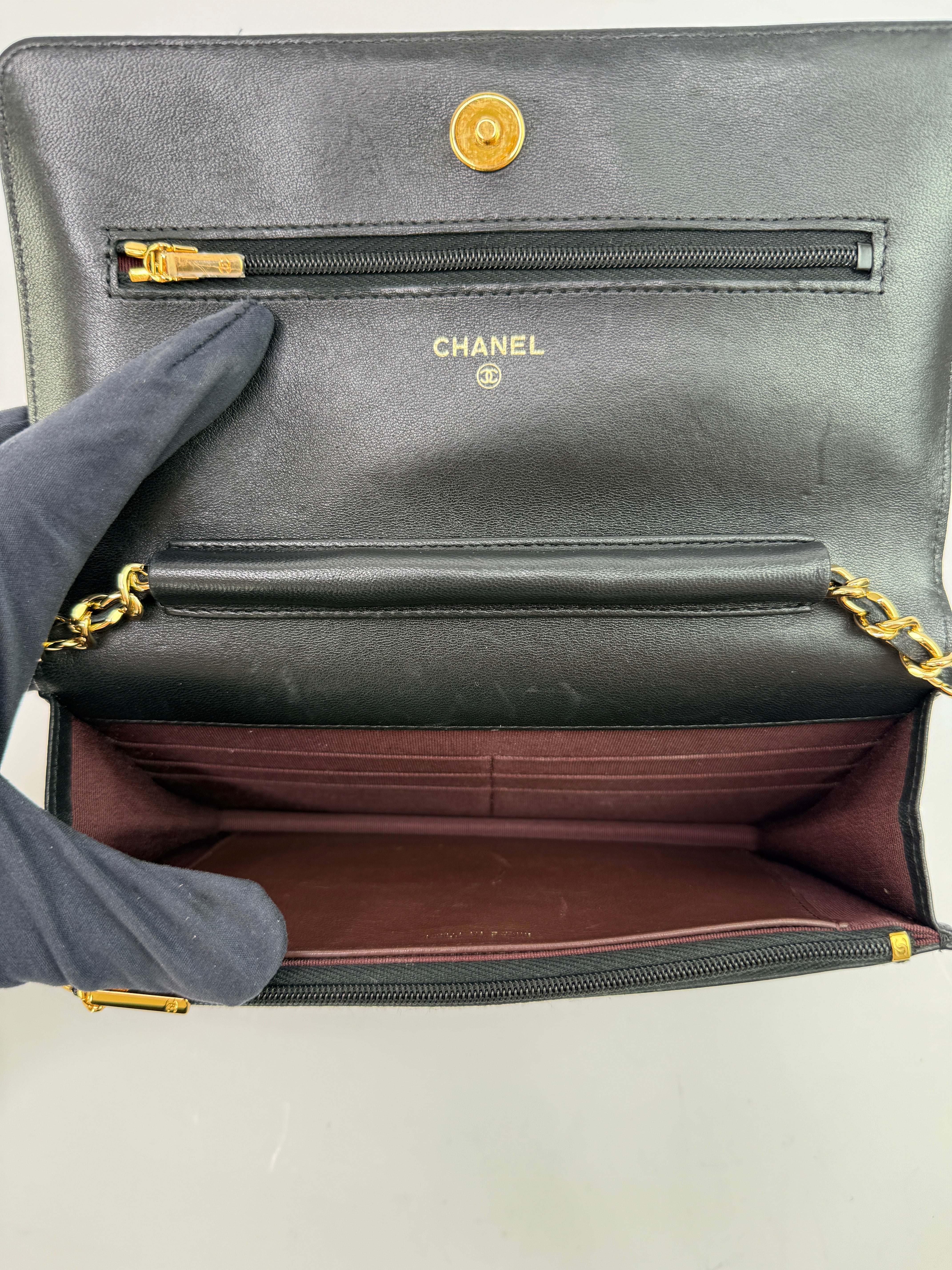 Chanel Wallet On Chain Black Lambskin Leather With Gold Hardware
Pre Loved & Authentic 