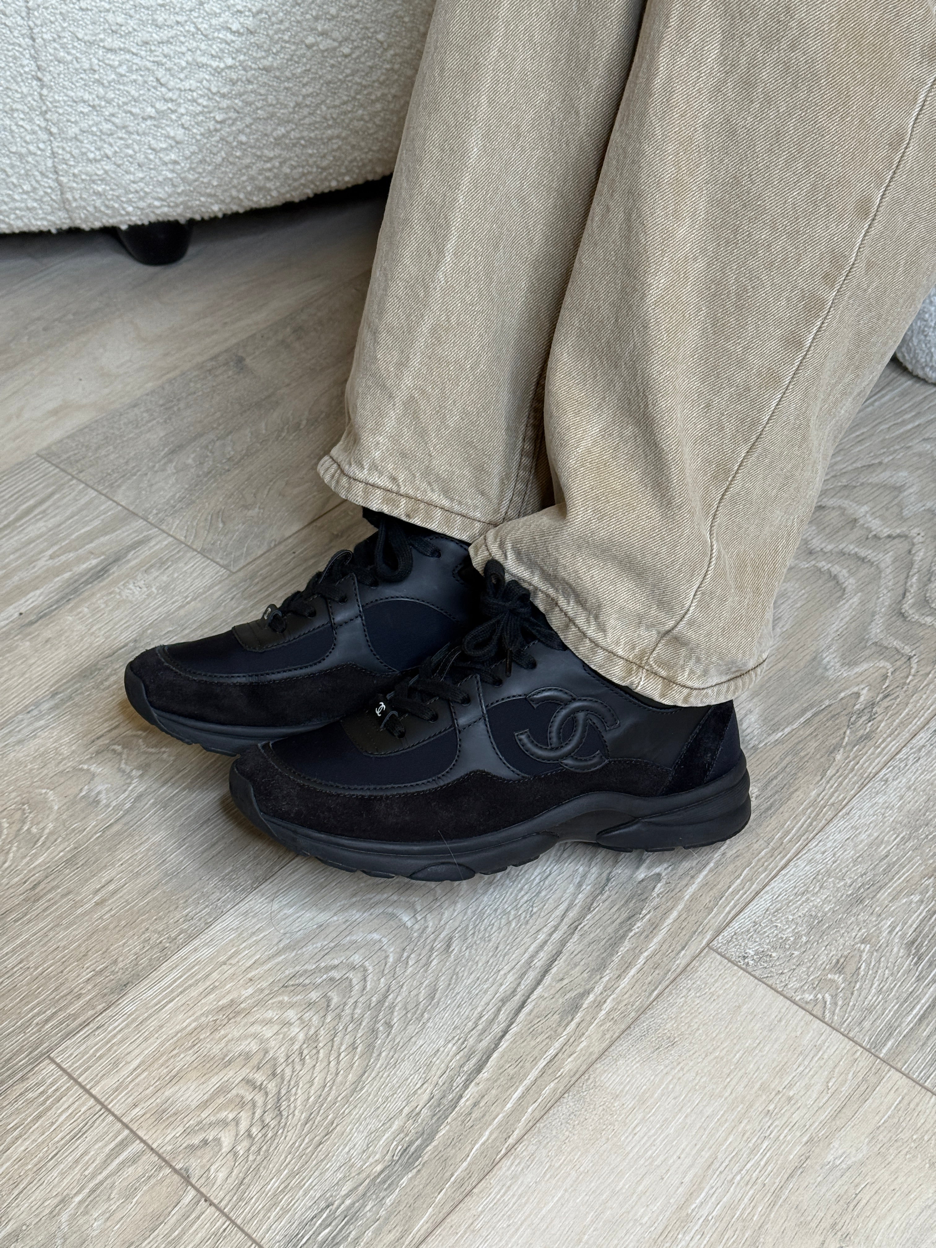 Chanel CC Logo Black Sneakers (Size 38/UK5) Very Good condition, Authentic and preloved 