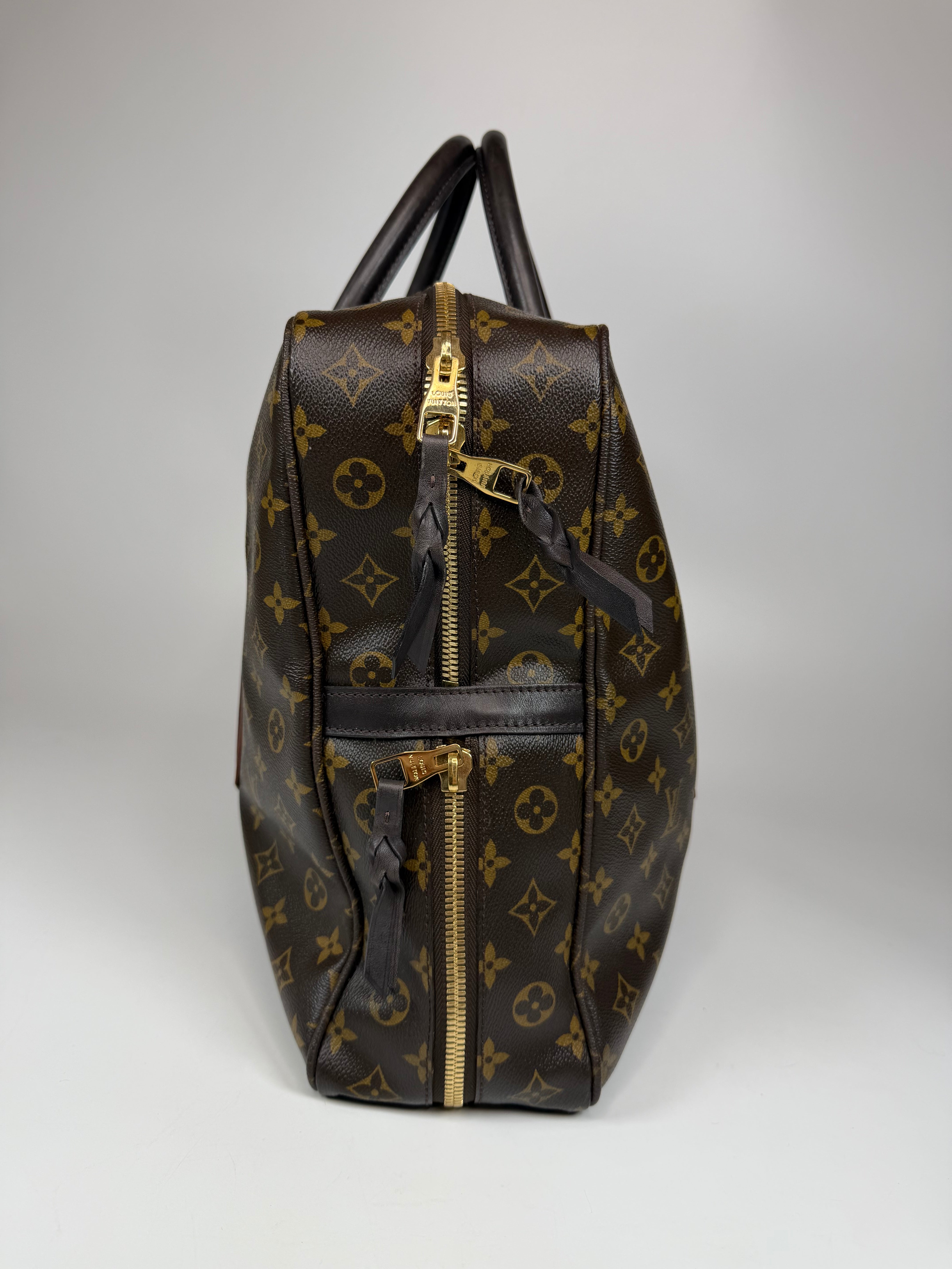 Louis Vuitton Poche Document Portfolio In Monogram Gold Hardware. Authentic and preloved in excellent condition. Verified by Luxe Cheshire. Insured next day delivery