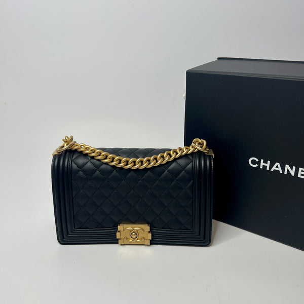 Chanel Boy Bag Medium In Black Lambskin Leather