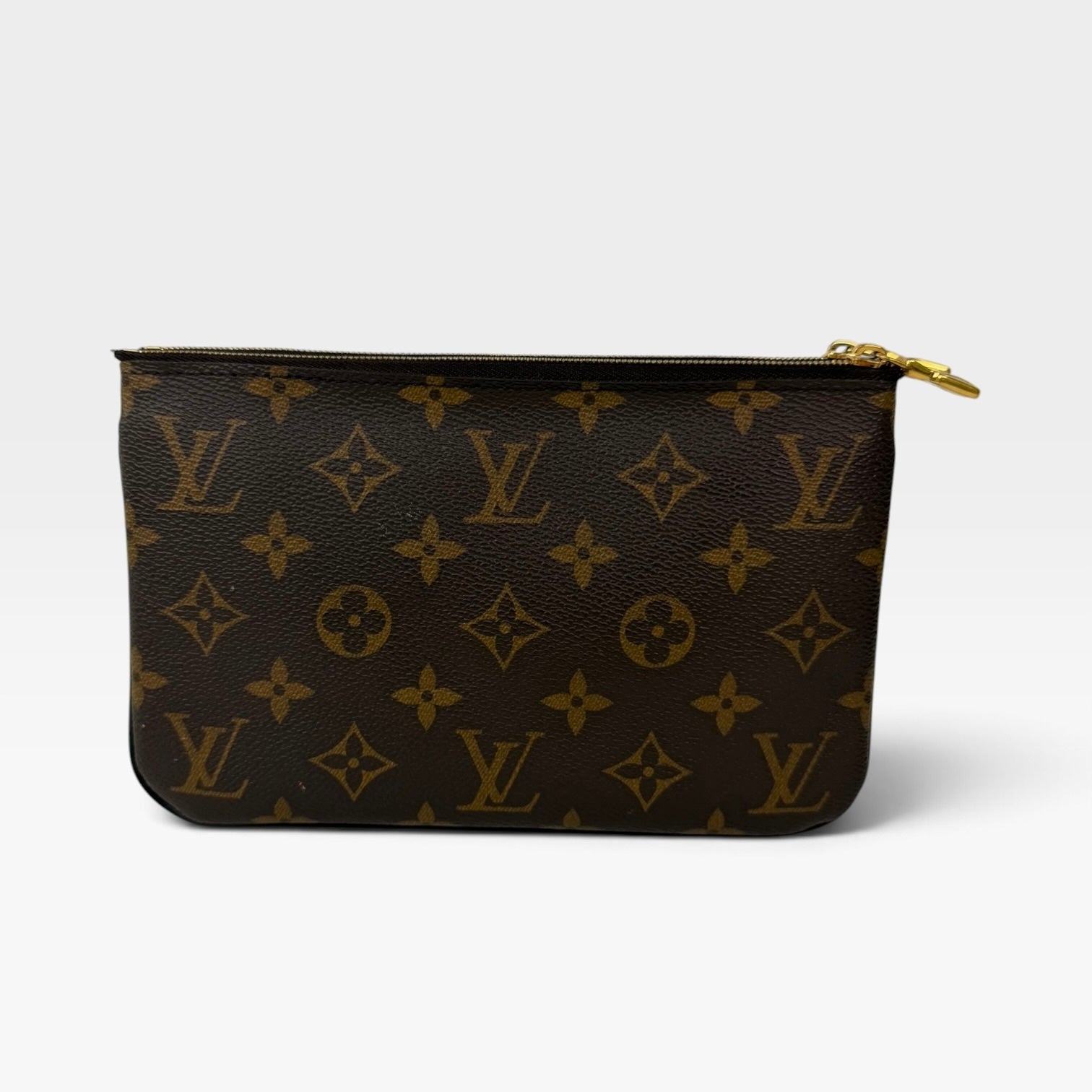 Louis Vuitton Double Zip Pochette In Monogram Canvas in excellent condition 100% authentic and preloved 