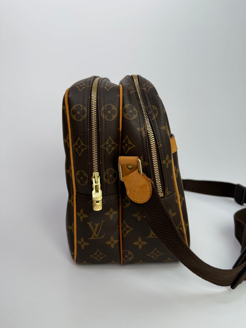 Louis Vuitton GM Monogram Reporter Bag