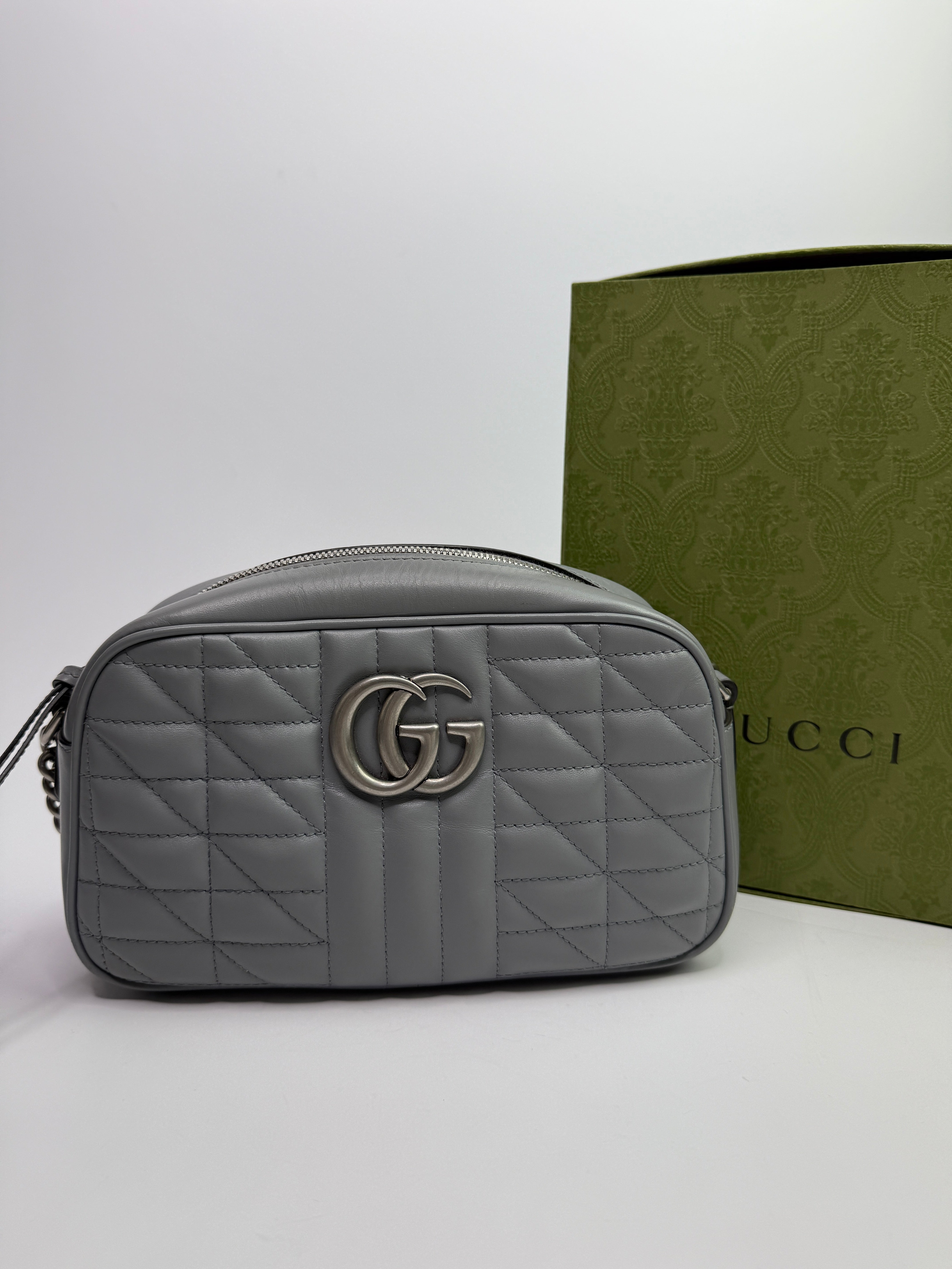 Gucci GG Marmont Matelasse Camera Bag