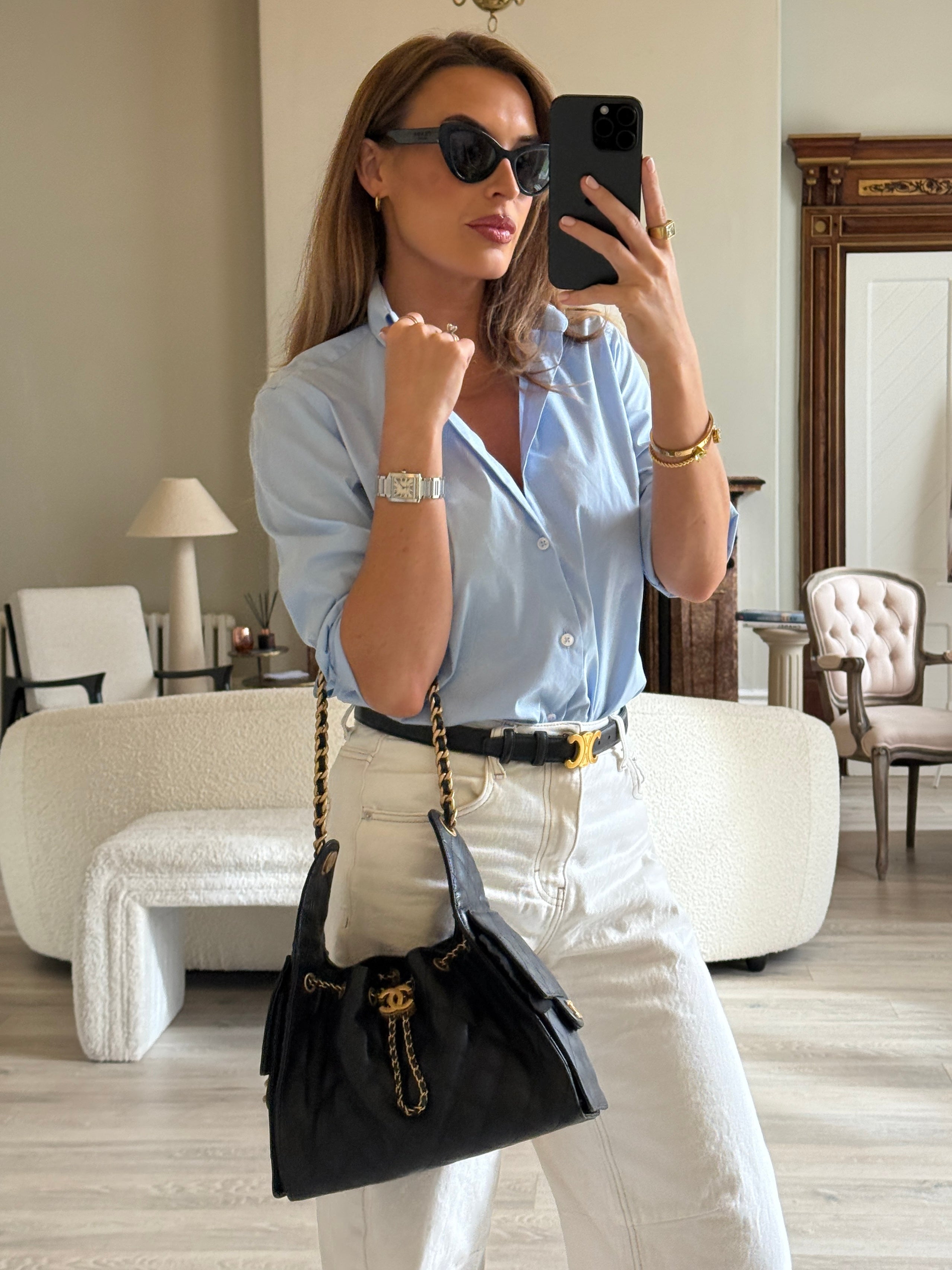 Chanel 25 Small In Black Caviar Leather With Gold Hardware In Excellent Condition. Authentic and preloved. 100% Authenticity Guaratee