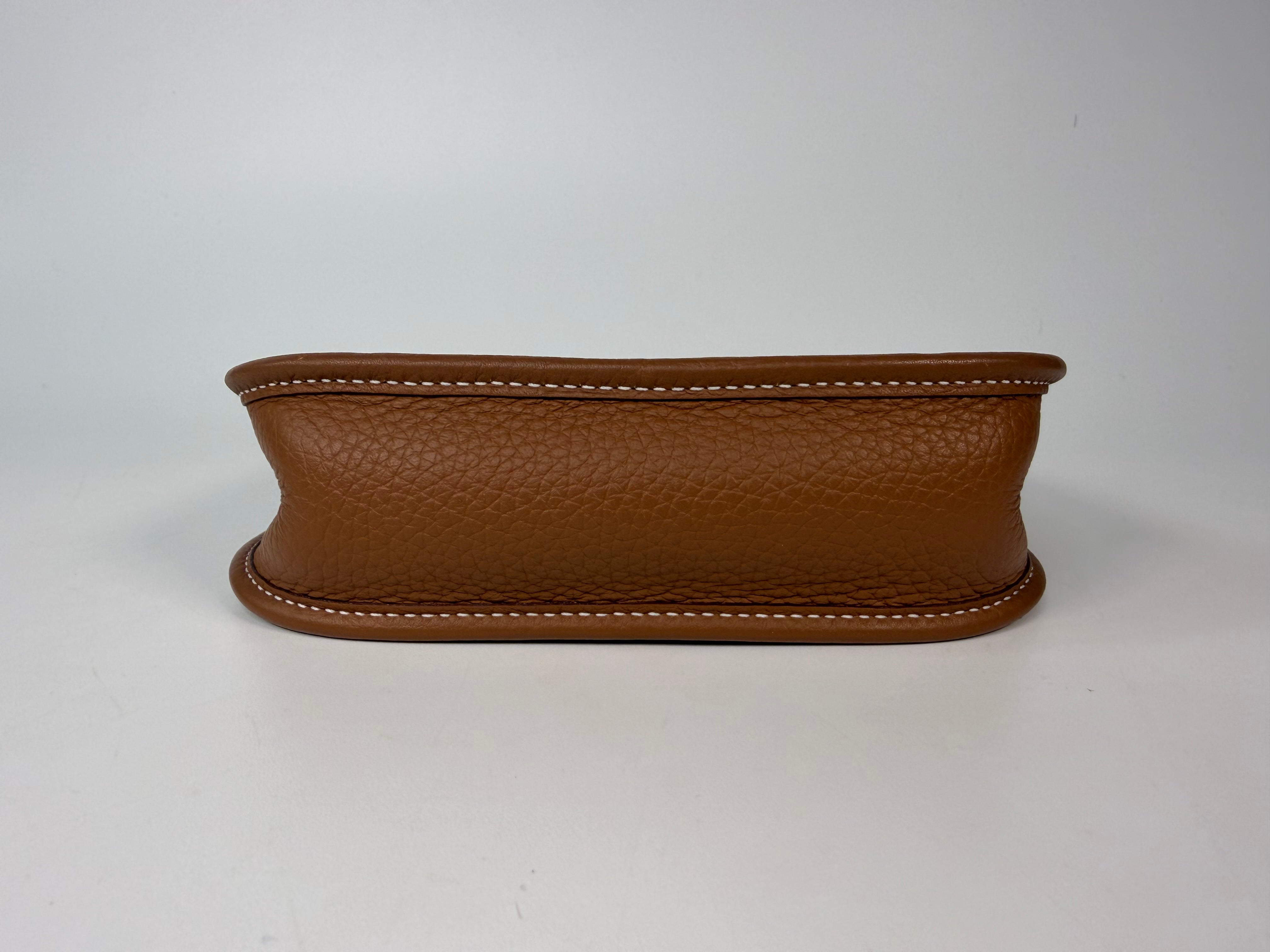 Hermès Evelyne TPM In Gold Clemence Leather With Gold Hardware In Very Good Condition 100% authentic and preloved
