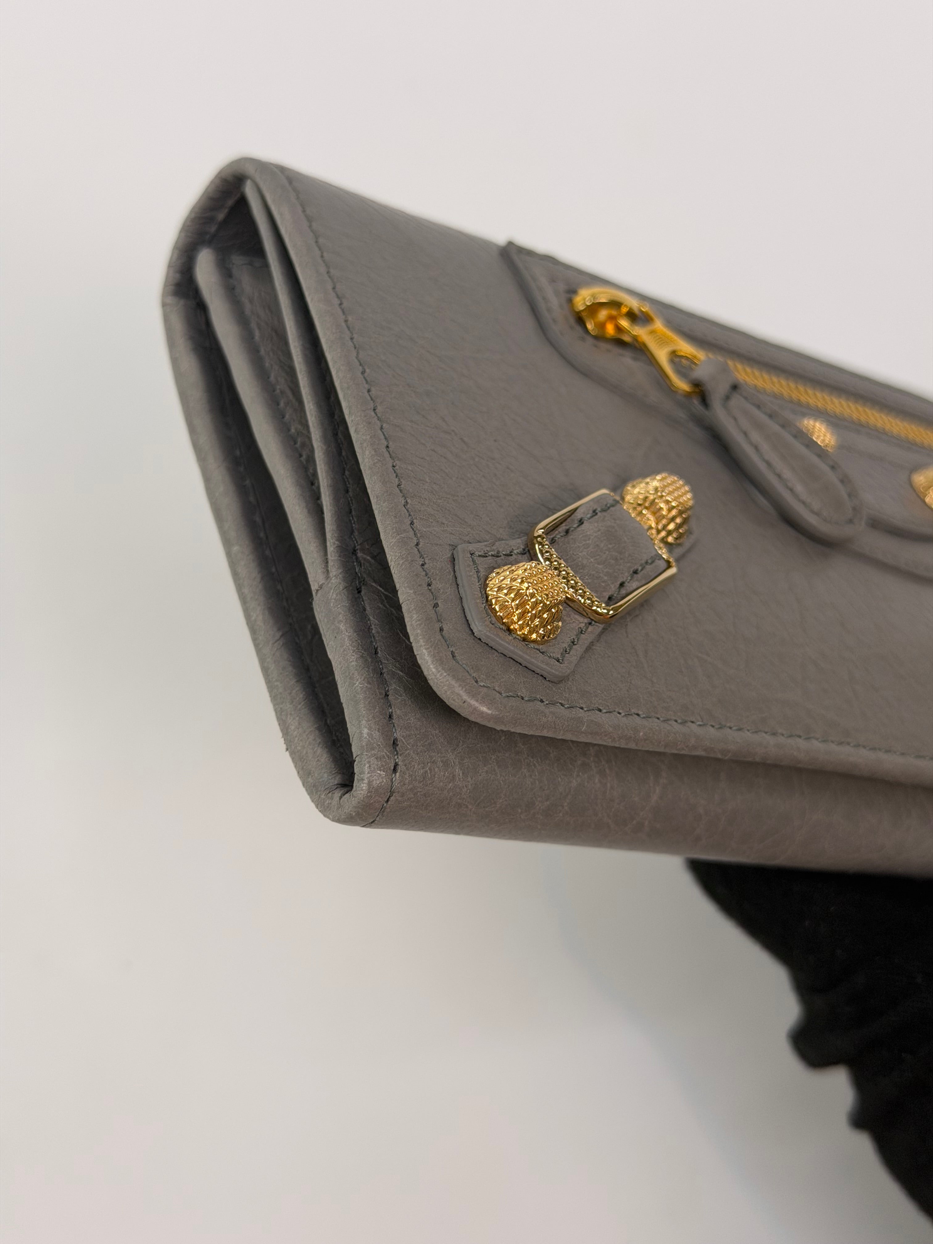 Balenciaga Le City Money Long Wallet In Grey Lambskin Gold Hardware. Authentic and preloved in excellent condition. 100% guarantee