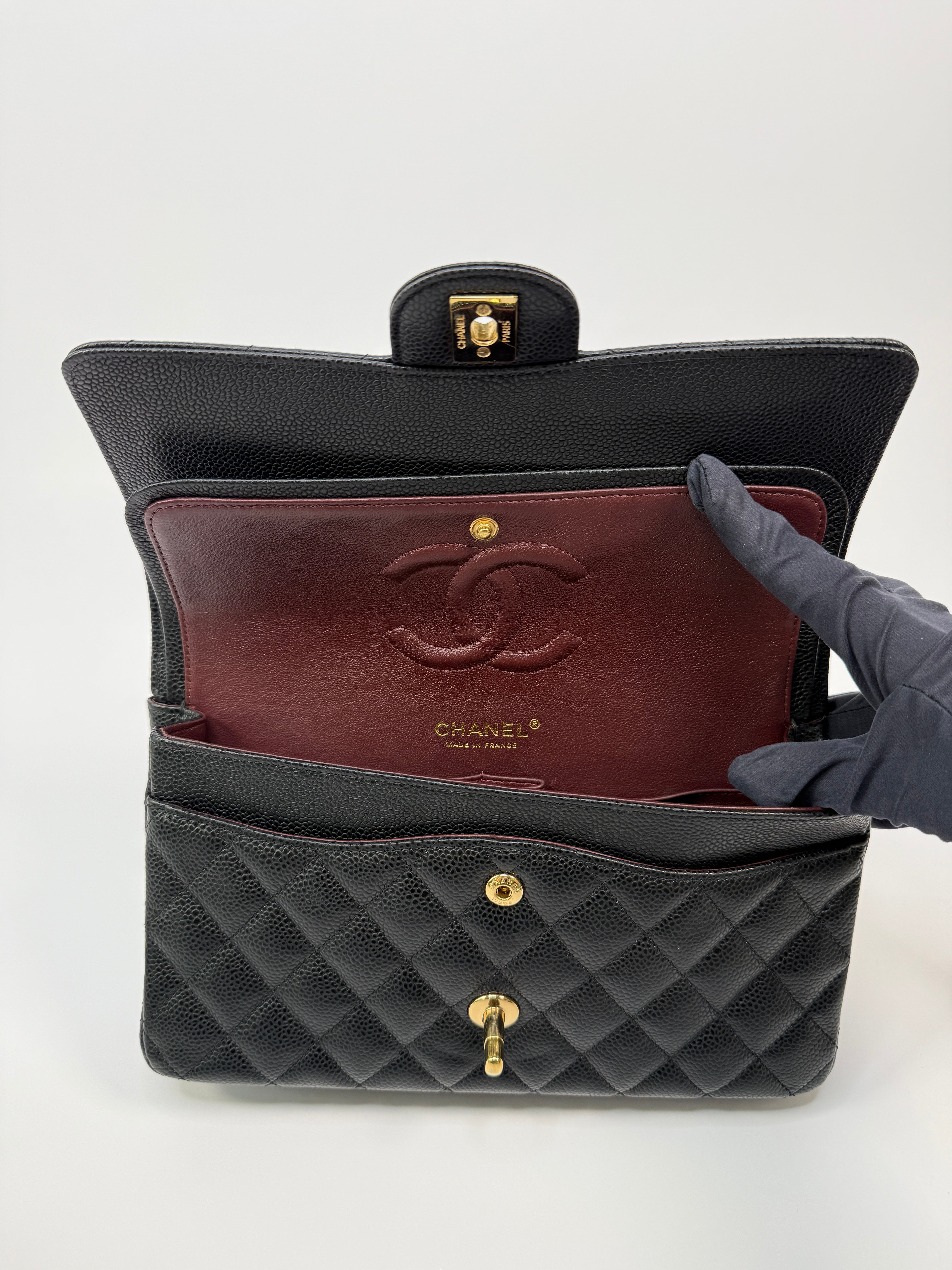 Chanel Medium Classic Double Flap Black Caviar With GHW