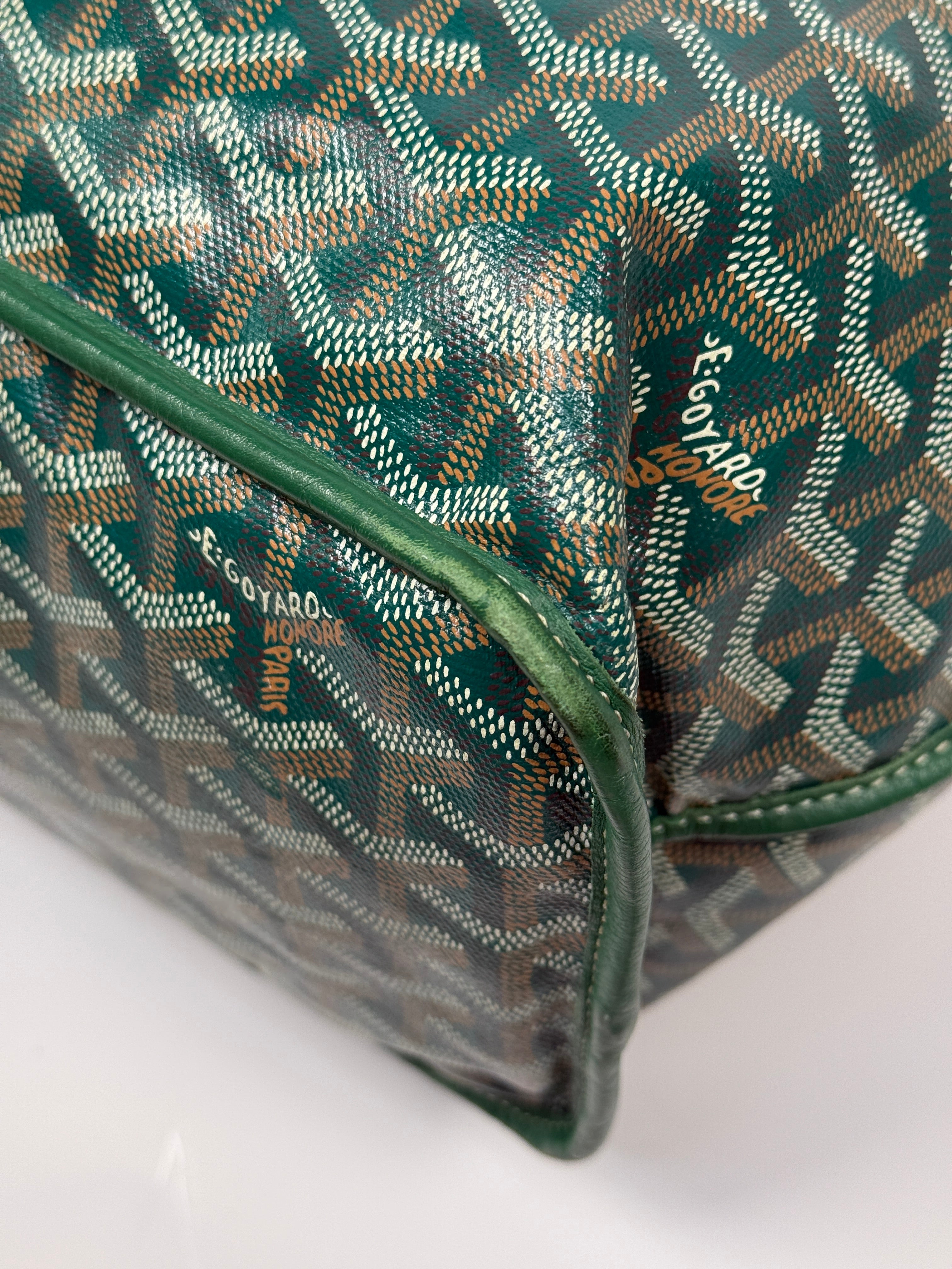 Goyard Anjou GM Tote Bag In Green Goyadine Canvas Authentic and preloved in excellent condition. 