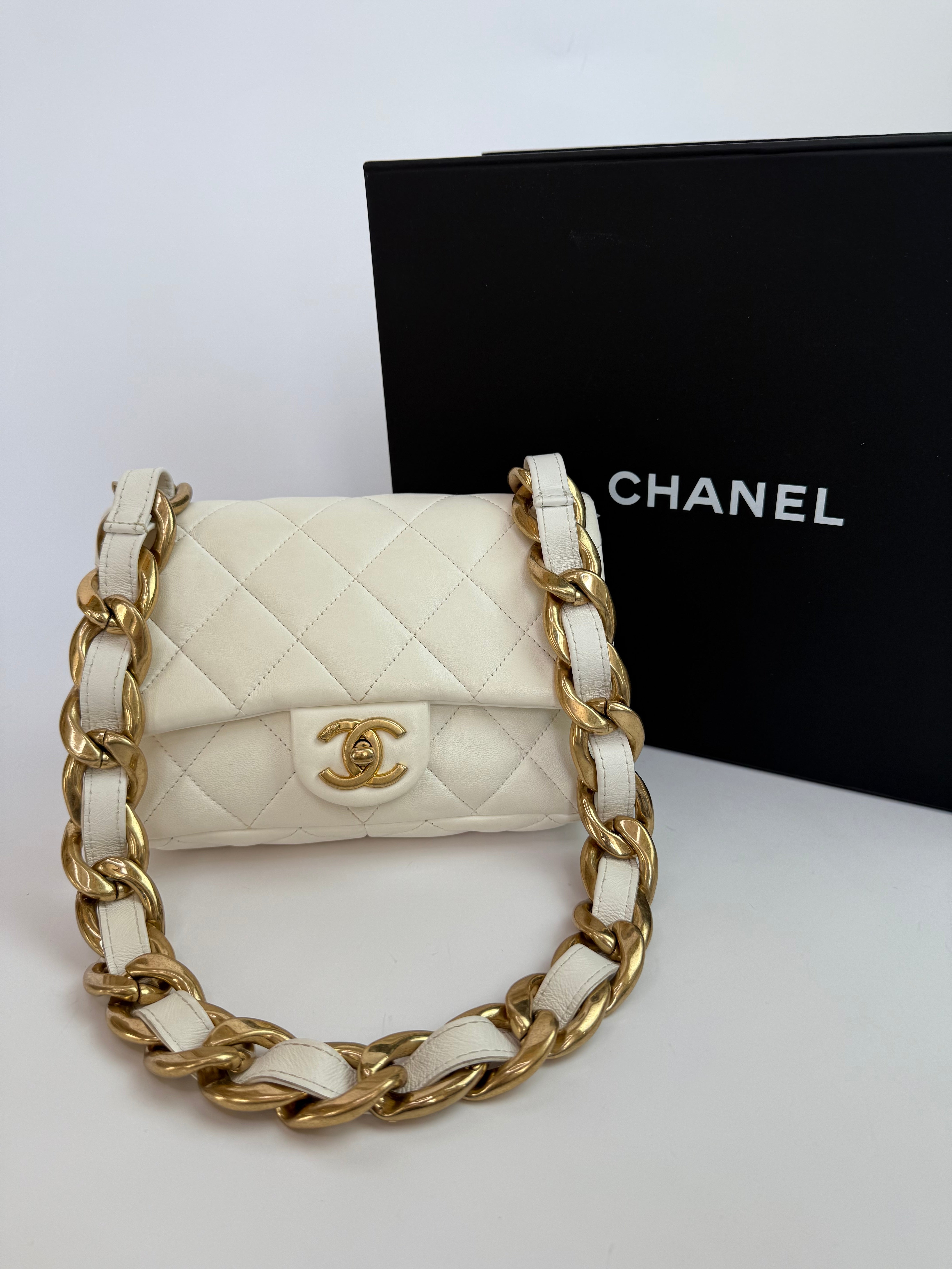 Chanel Seasonal Mini Flap Bag
Pre Loved & Authentic