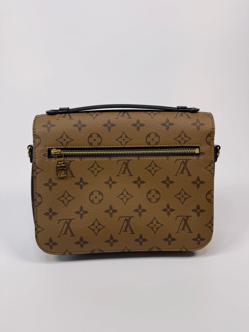 Louis Vuitton Pochette Métis Bag