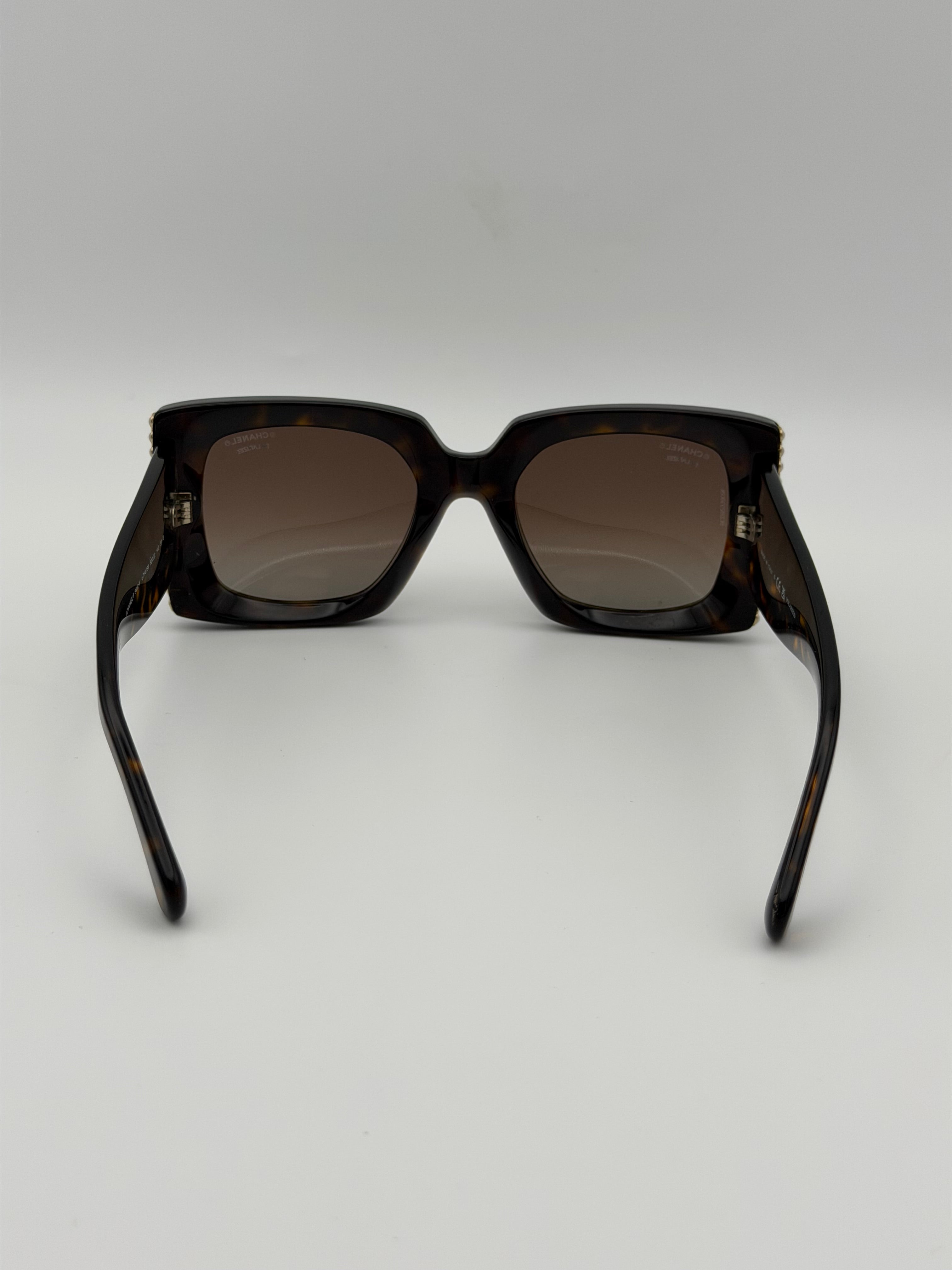 Chanel Sunglasses Tortoiseshell
Authentic Pre Loved Verified by Luxe Cheshire Trusted Designer resale