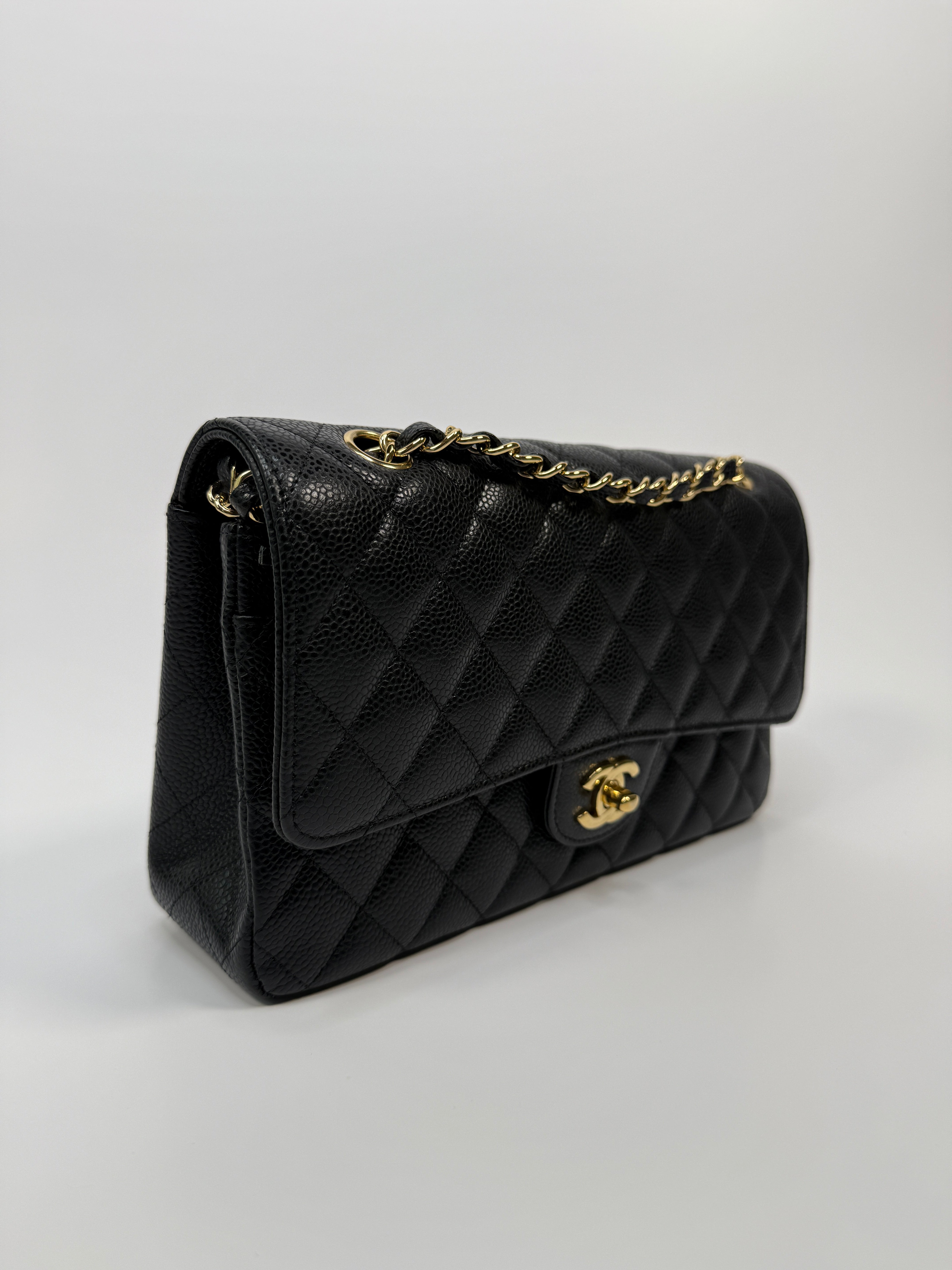Chanel Medium Classic Double Flap Black Caviar With GHW