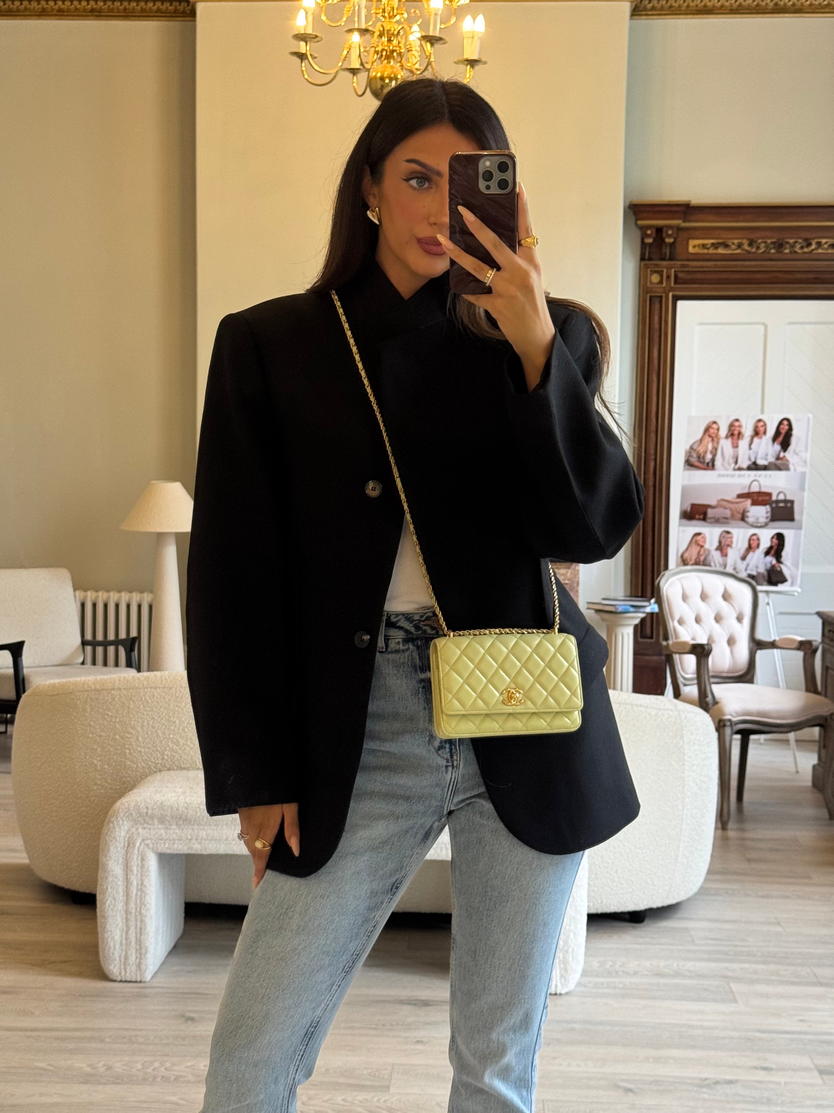 Chanel Wallet On Chain In Green Lambskin With Gold Hardware
Pre Loved & Authentic 