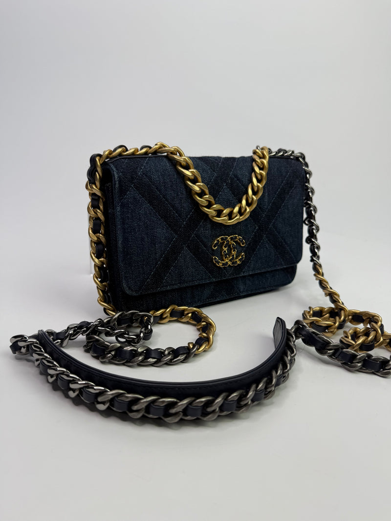 Chanel Denim Quilted 19 Wallet On Chain