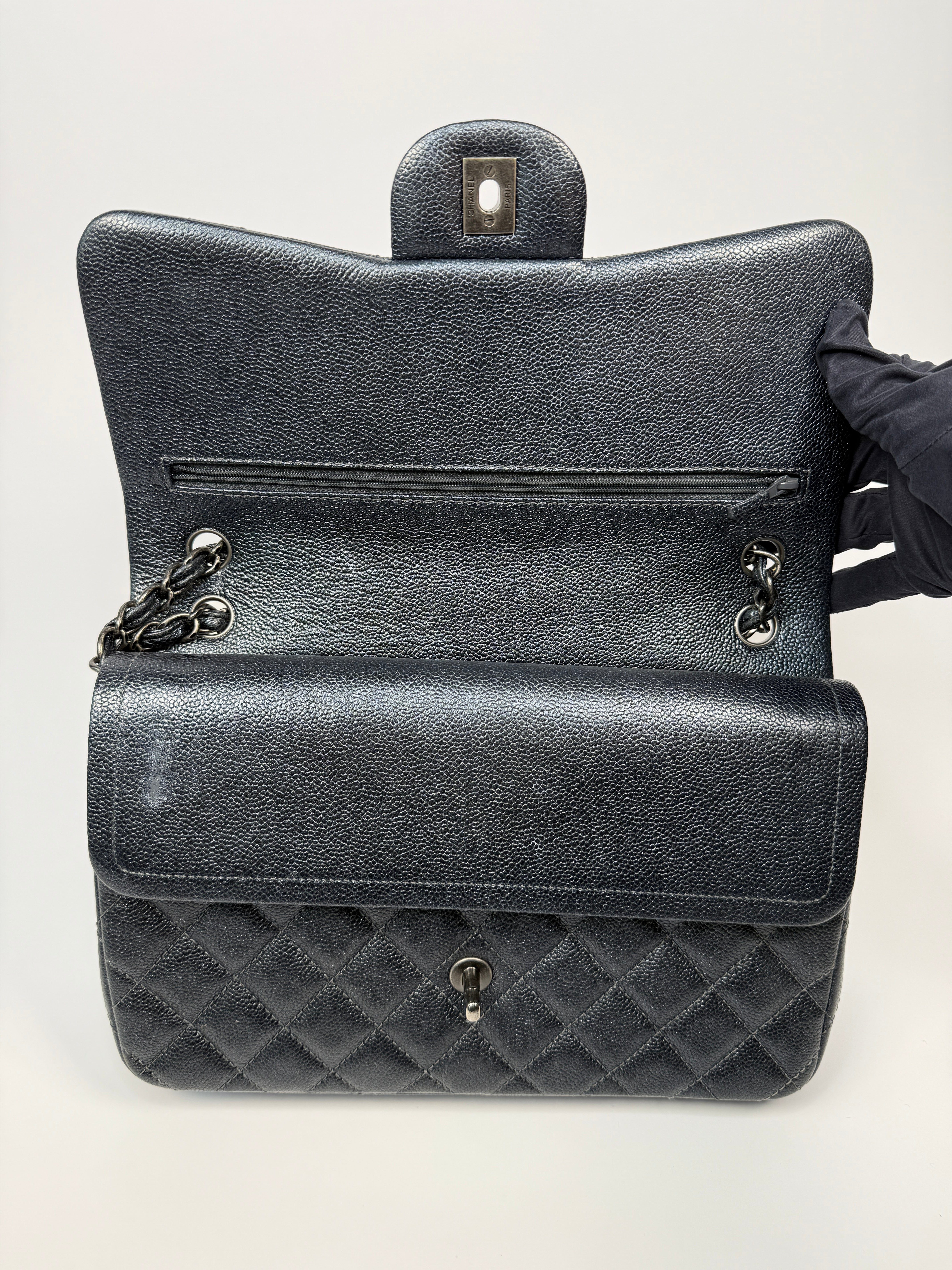 Chanel Jumbo Gunmetal Metallic Calfskin Leather With Ruthenium Hardware
Pre Loved & Authentic 