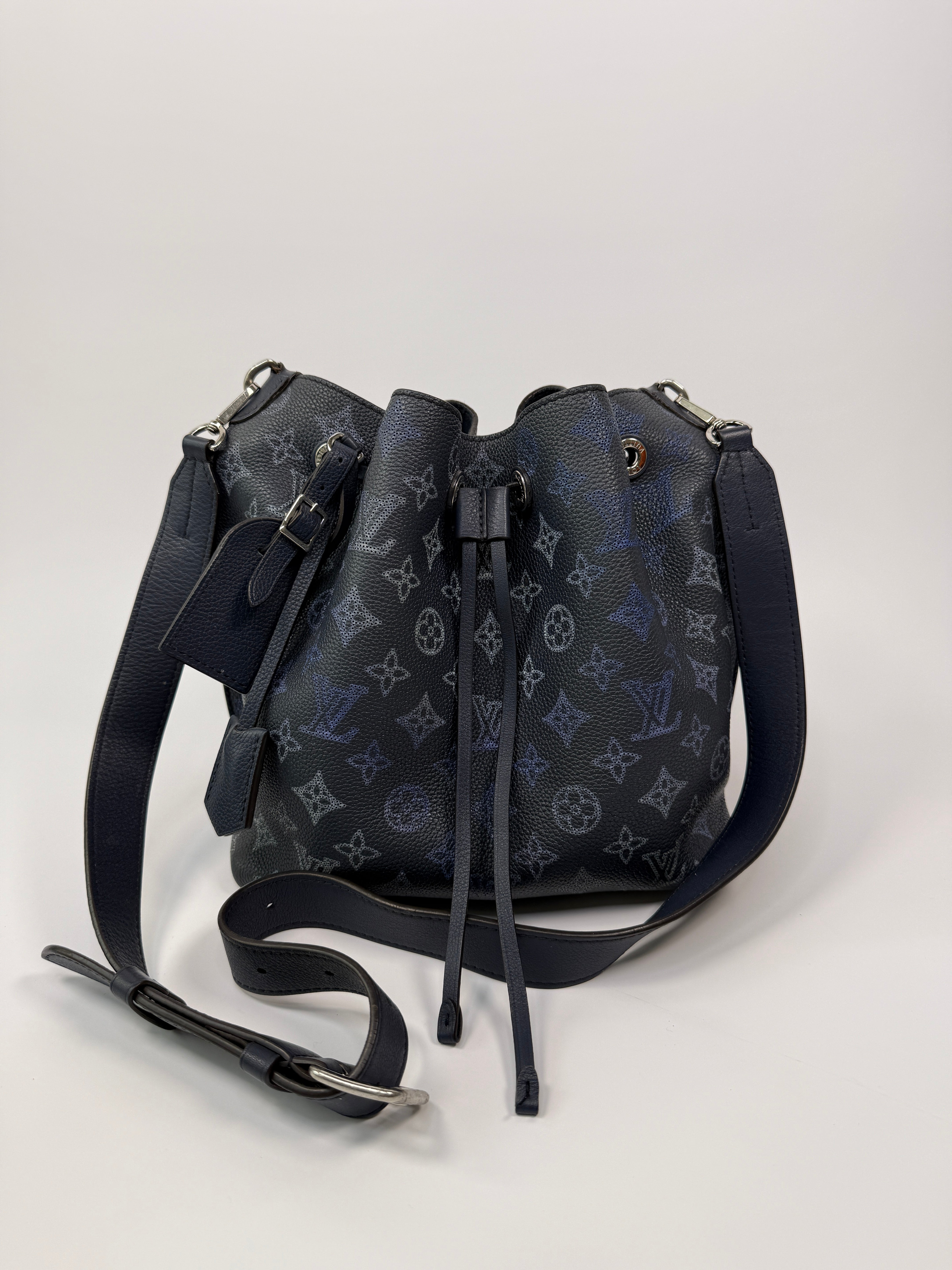 Louis Vuitton Muria Bucket Bag In Mahina Calfskin Leather